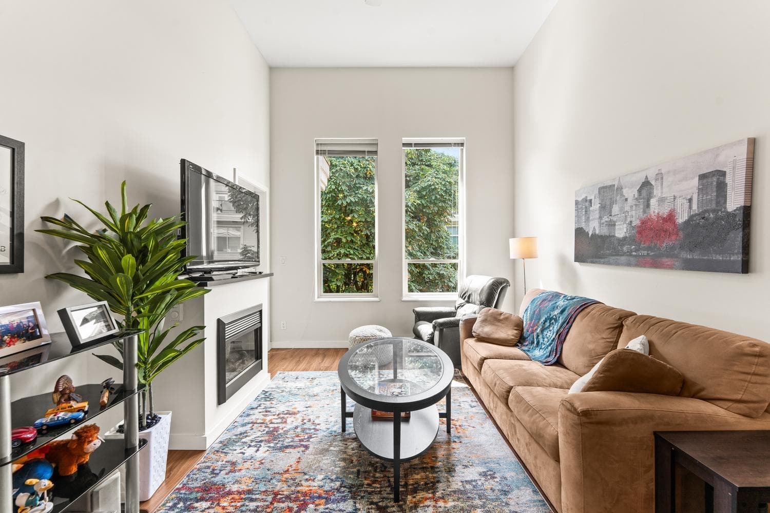 402 - 245 Ross Drive, New Westminster, V3L 0C6 — photo 2