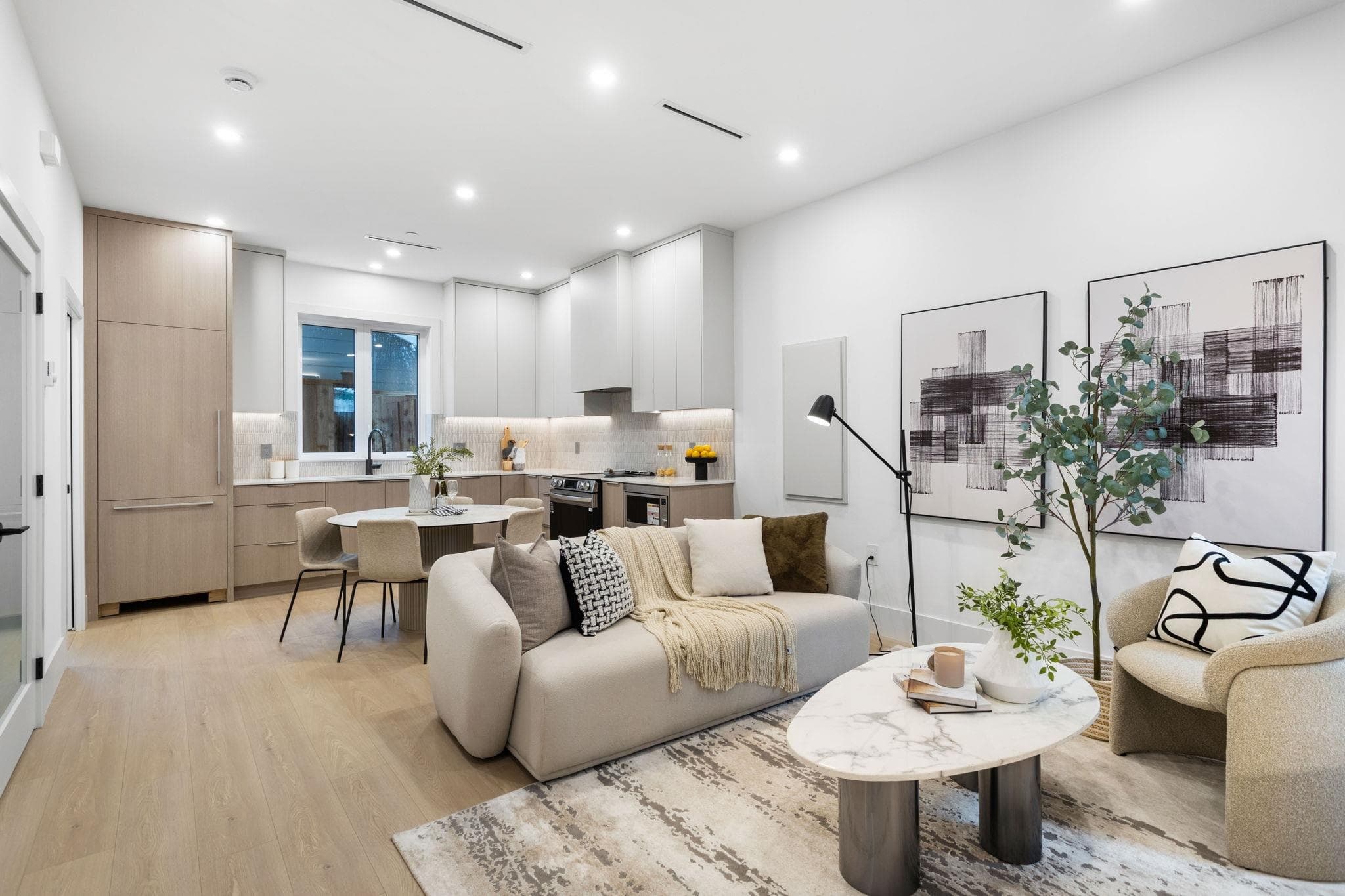 3277 Graveley Street, Vancouver, V5K 3K8 — photo 1