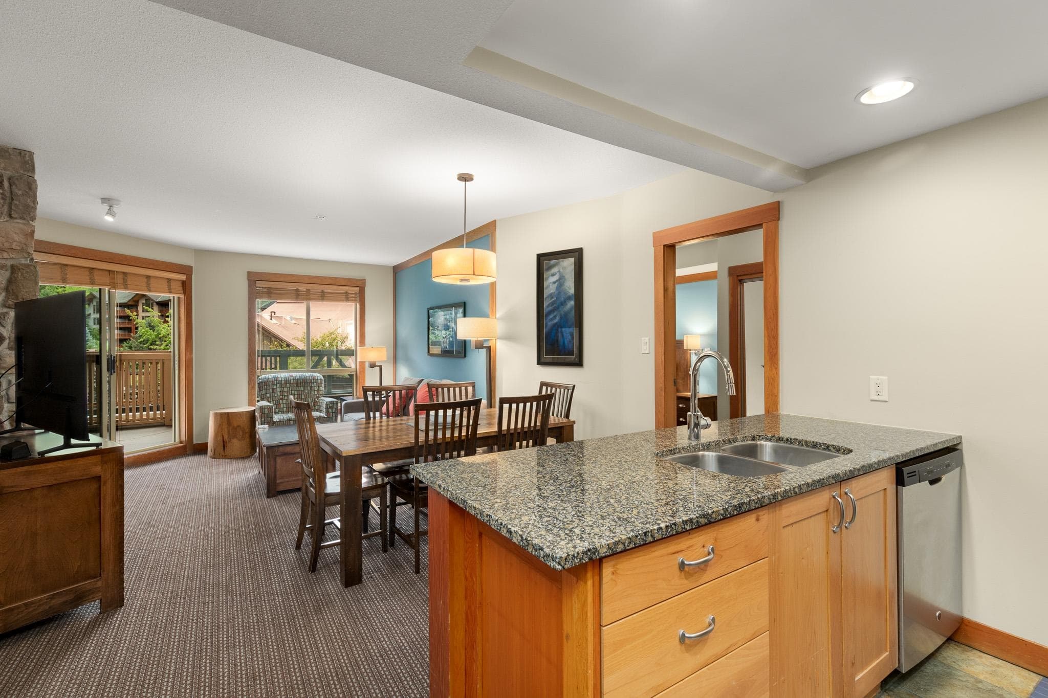 323C - 2036 London Lane, Whistler, V8E 0N7 — photo 3