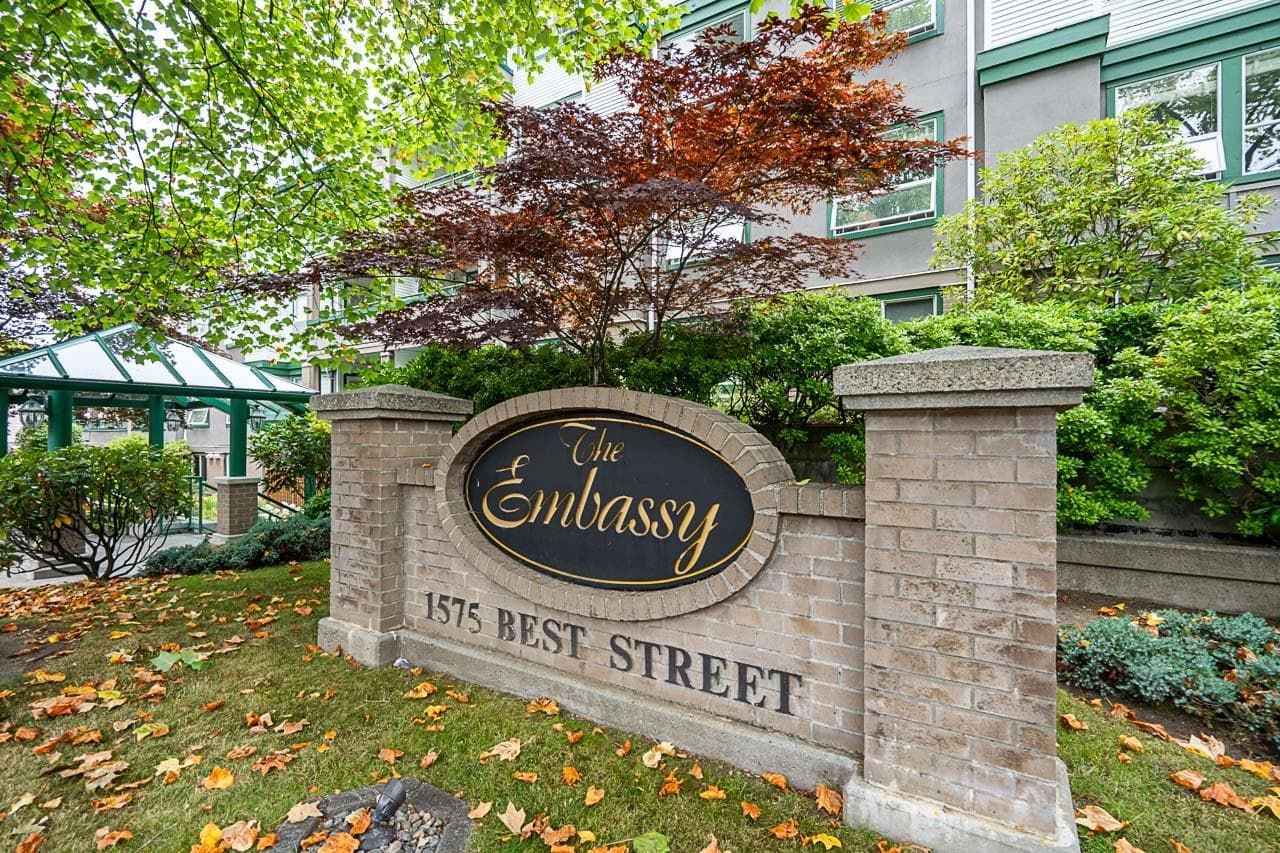 502 - 1575 Best Street, White Rock, V4B 5K1 — photo 1