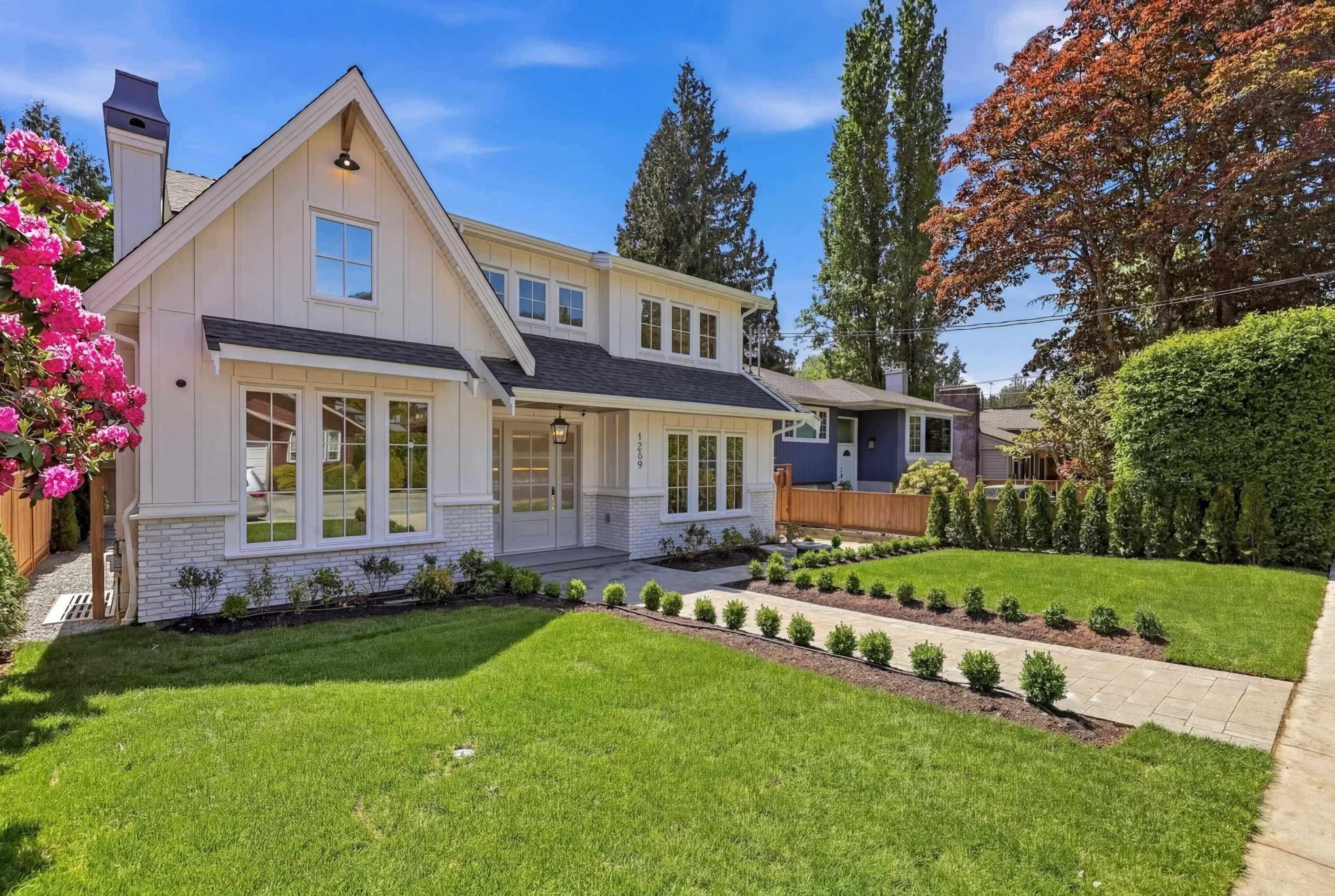 1249 Frederick Road, North Vancouver, V7K 1J3 — photo 2
