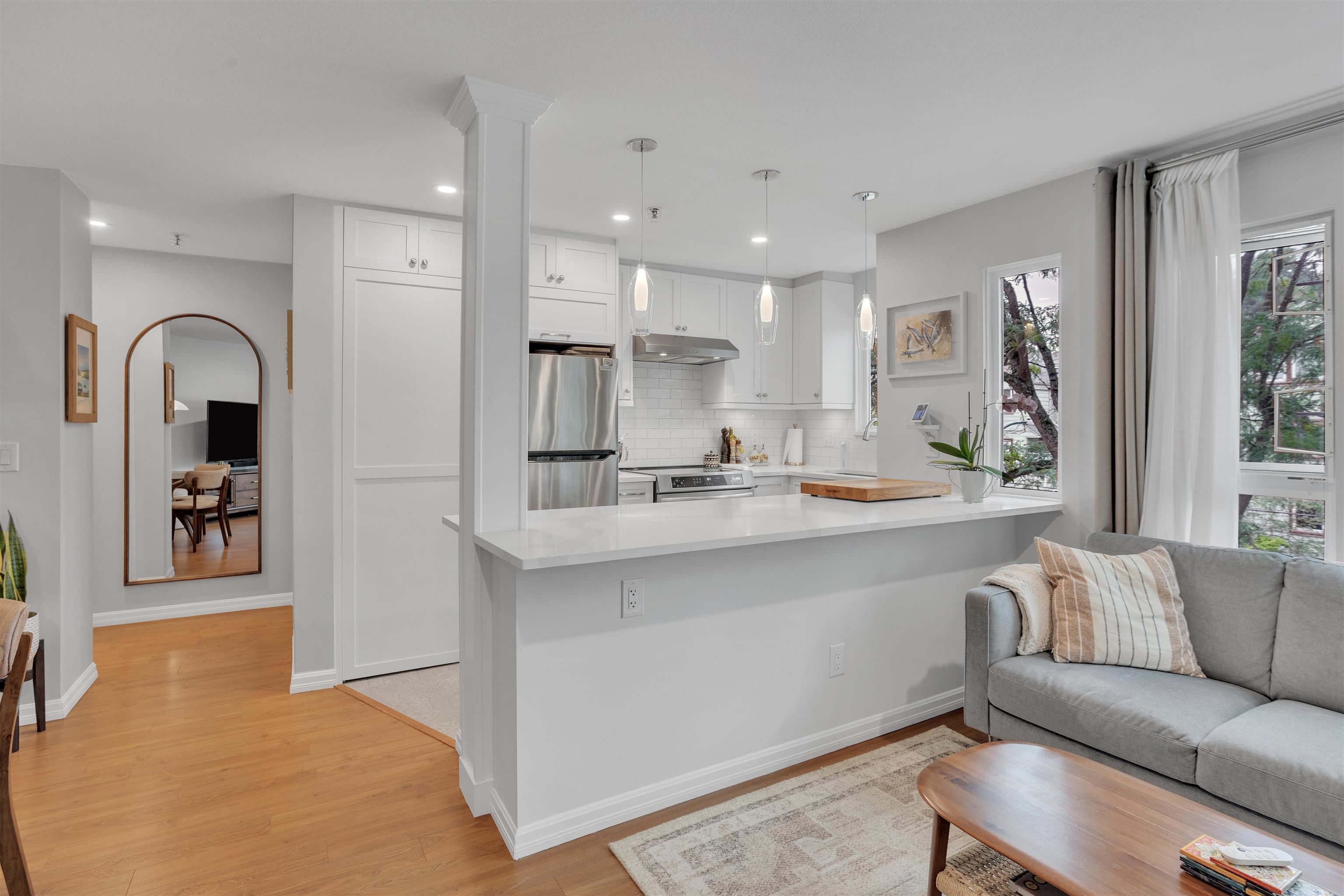 315 - 2020 W 8th Avenue, Vancouver, V6J 1W5 — photo 3