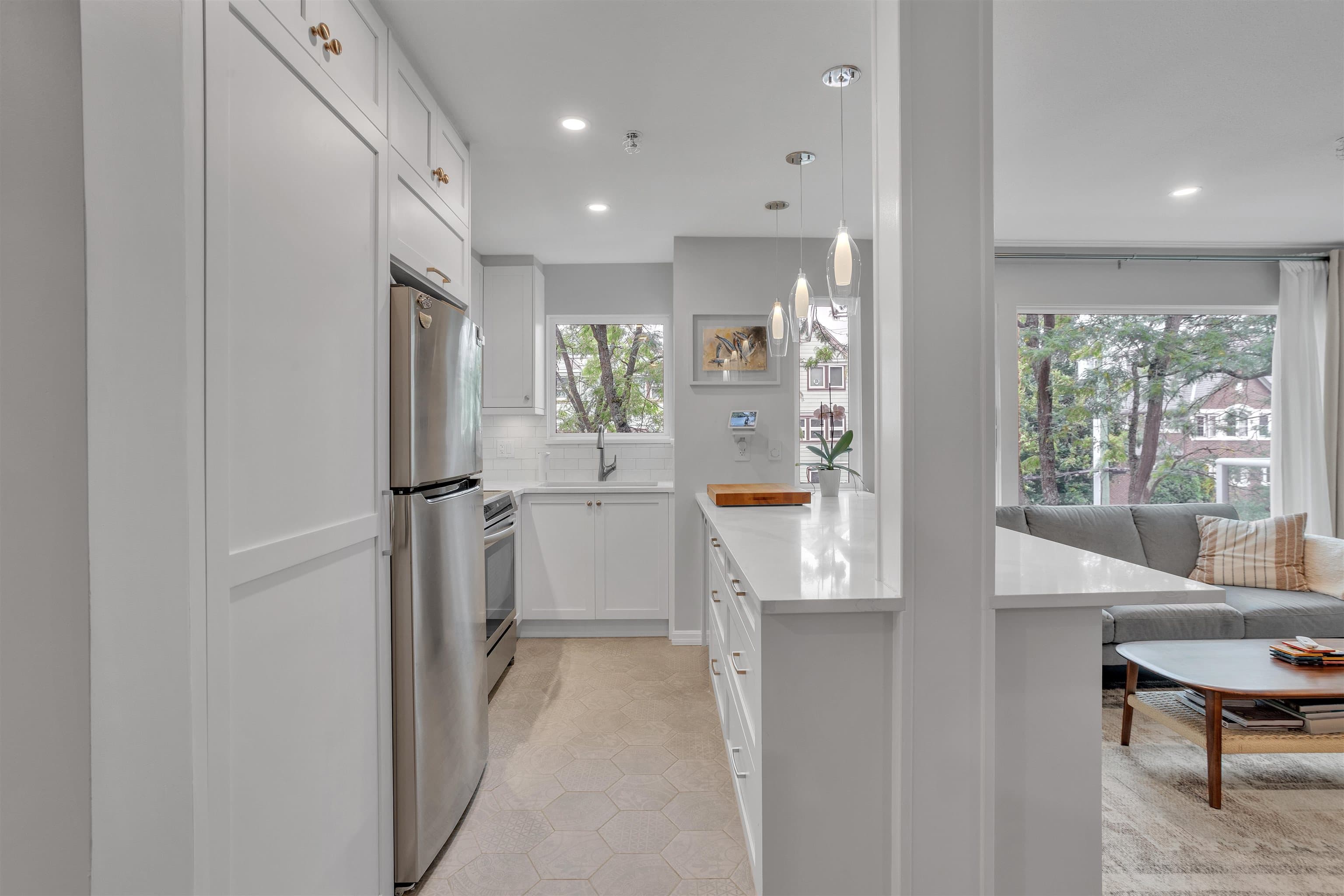 315 - 2020 W 8th Avenue, Vancouver, V6J 1W5 — photo 4