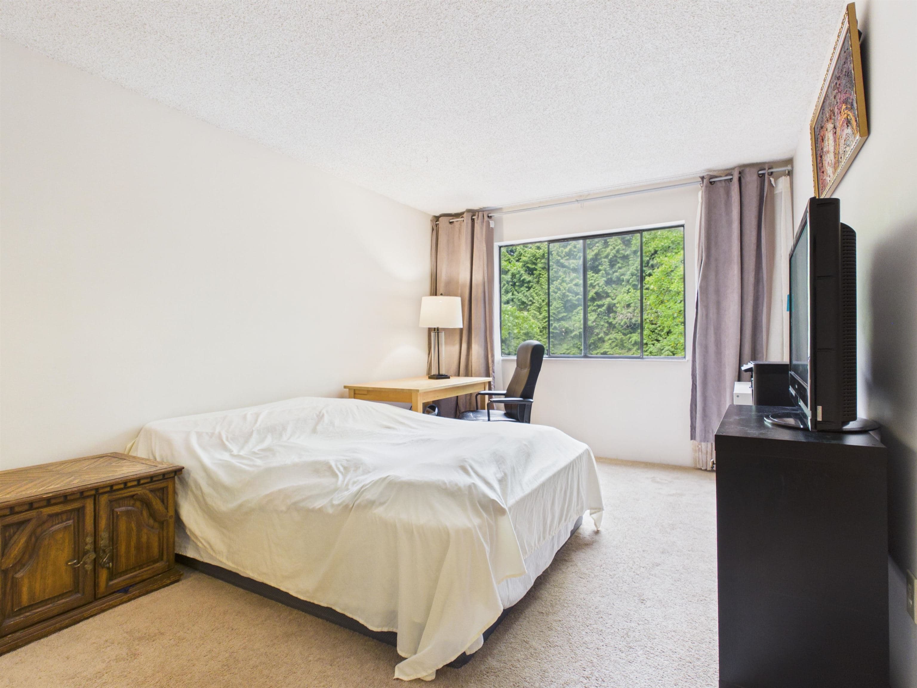 313 - 10644 151a Street, Surrey, V3R 8R3 — photo 3