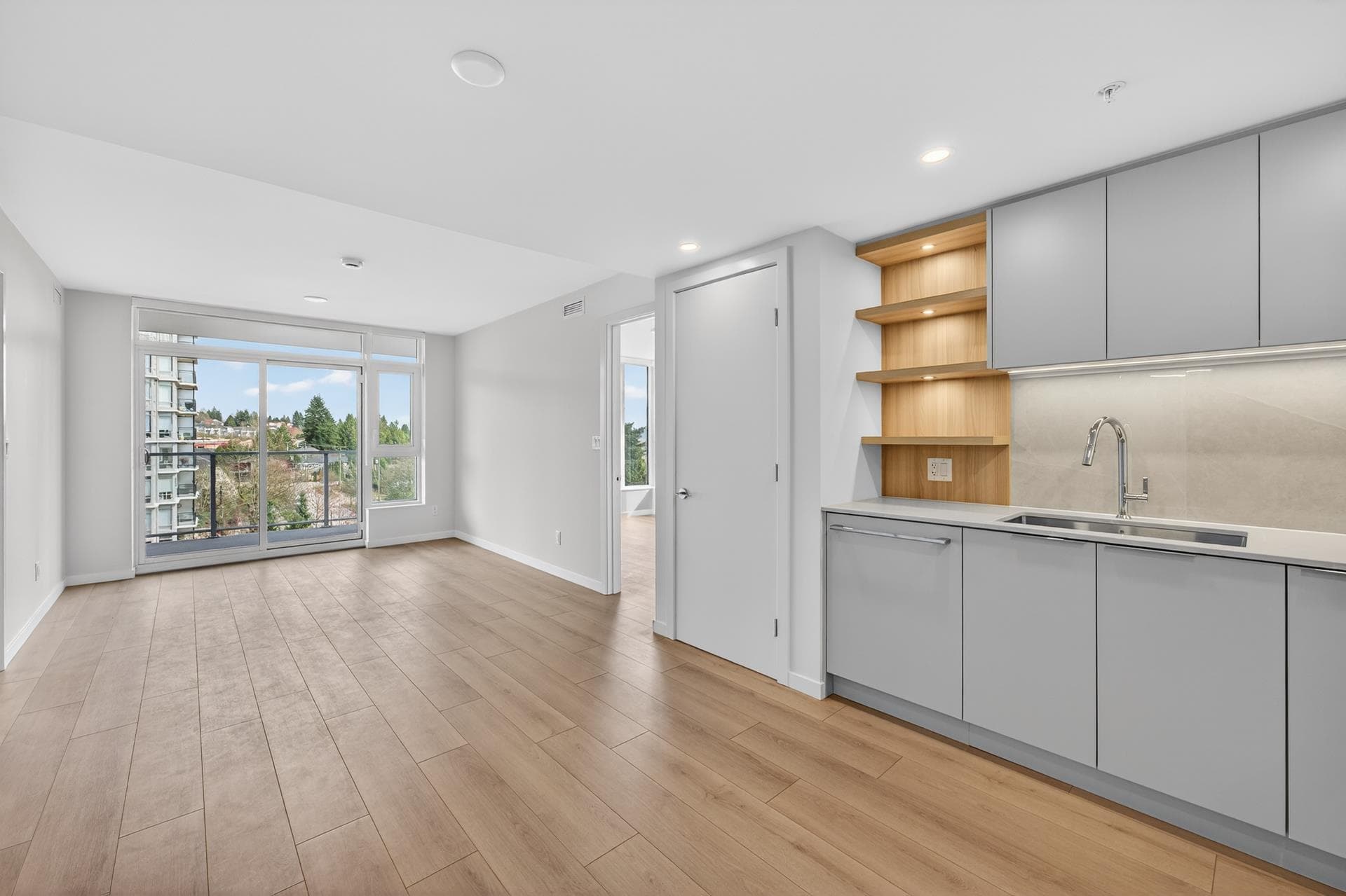 702 - 311 Alderson Avenue, Coquitlam, V3K 0K3 — photo 4