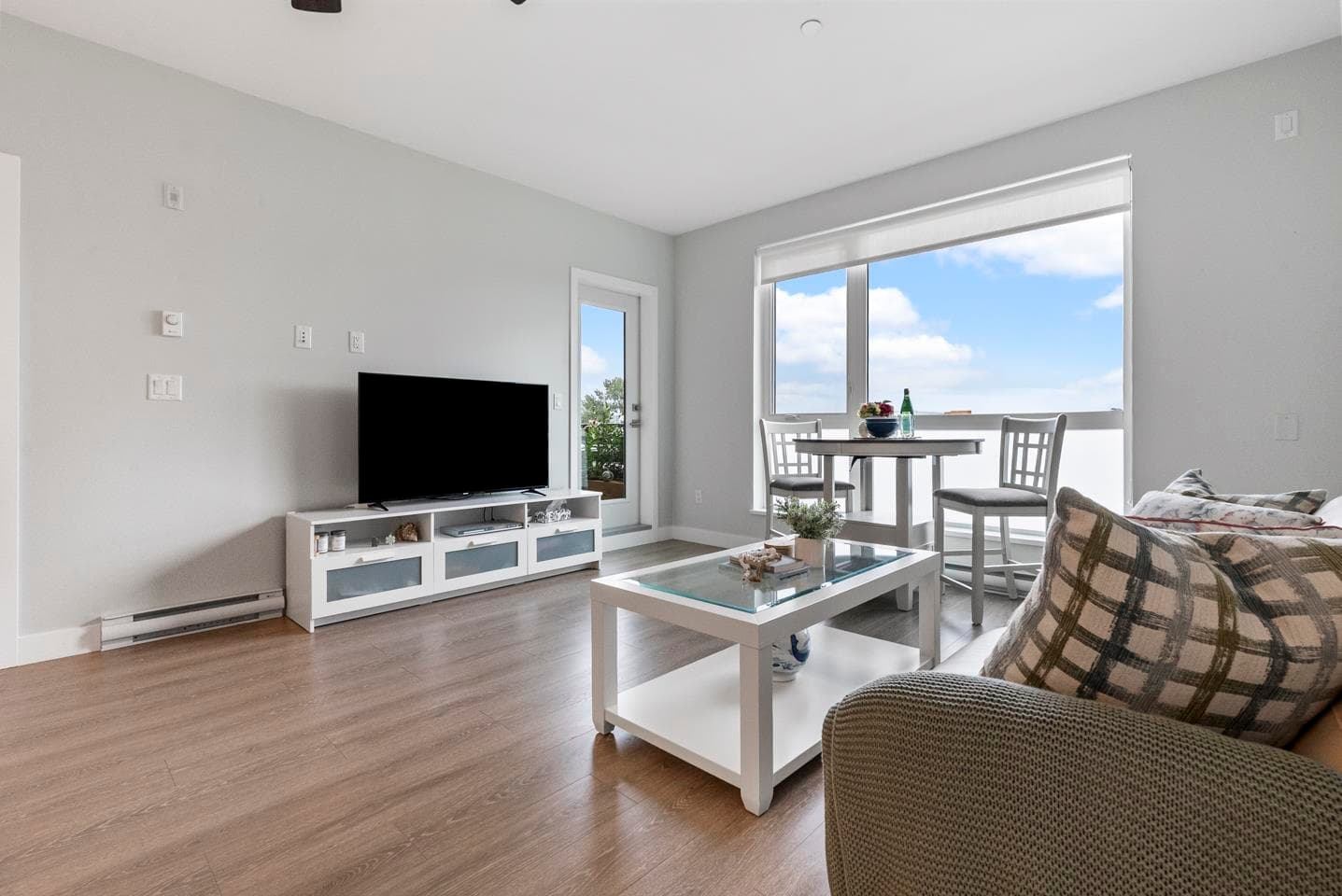 405 - 11703 Fraser Street, Maple Ridge, V2X 9A7 — photo 2