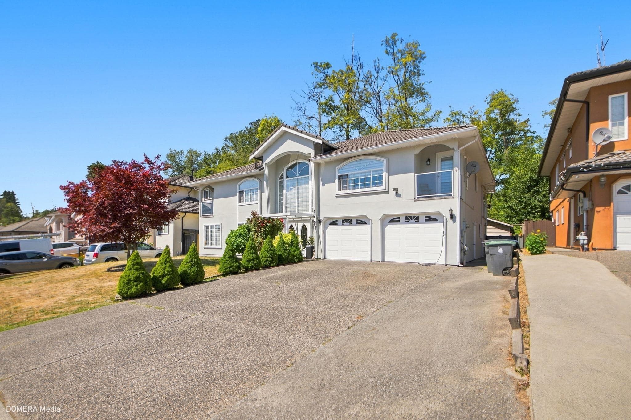 13755 93a Avenue, Surrey, V3V 8A9 — photo 3