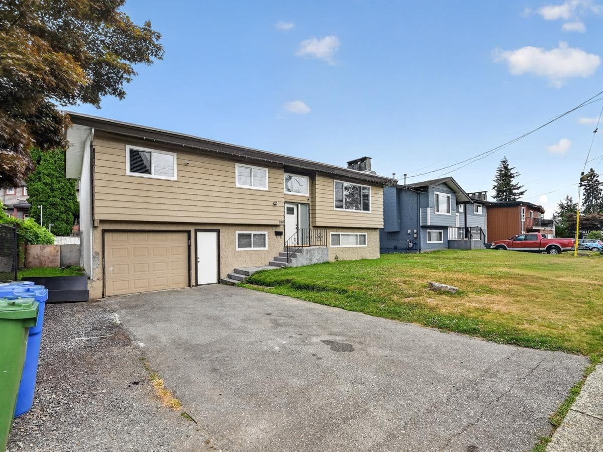 2068 Ridgeway Street, Abbotsford, V2T 3X7 — photo 2