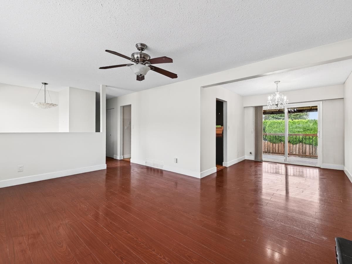 2068 Ridgeway Street, Abbotsford, V2T 3X7 — photo 4
