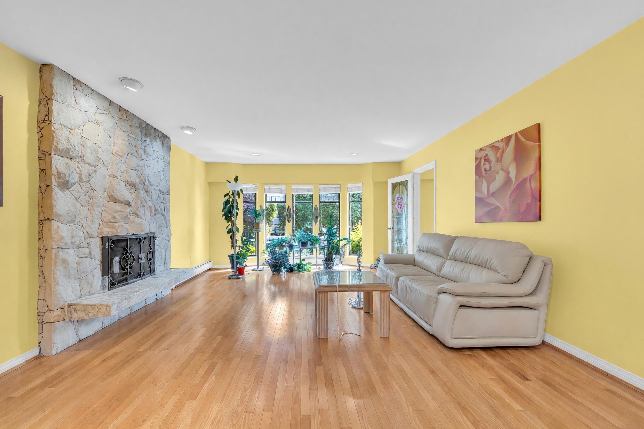 137 W Woodstock Avenue, Vancouver, V5Y 2R7 — photo 3