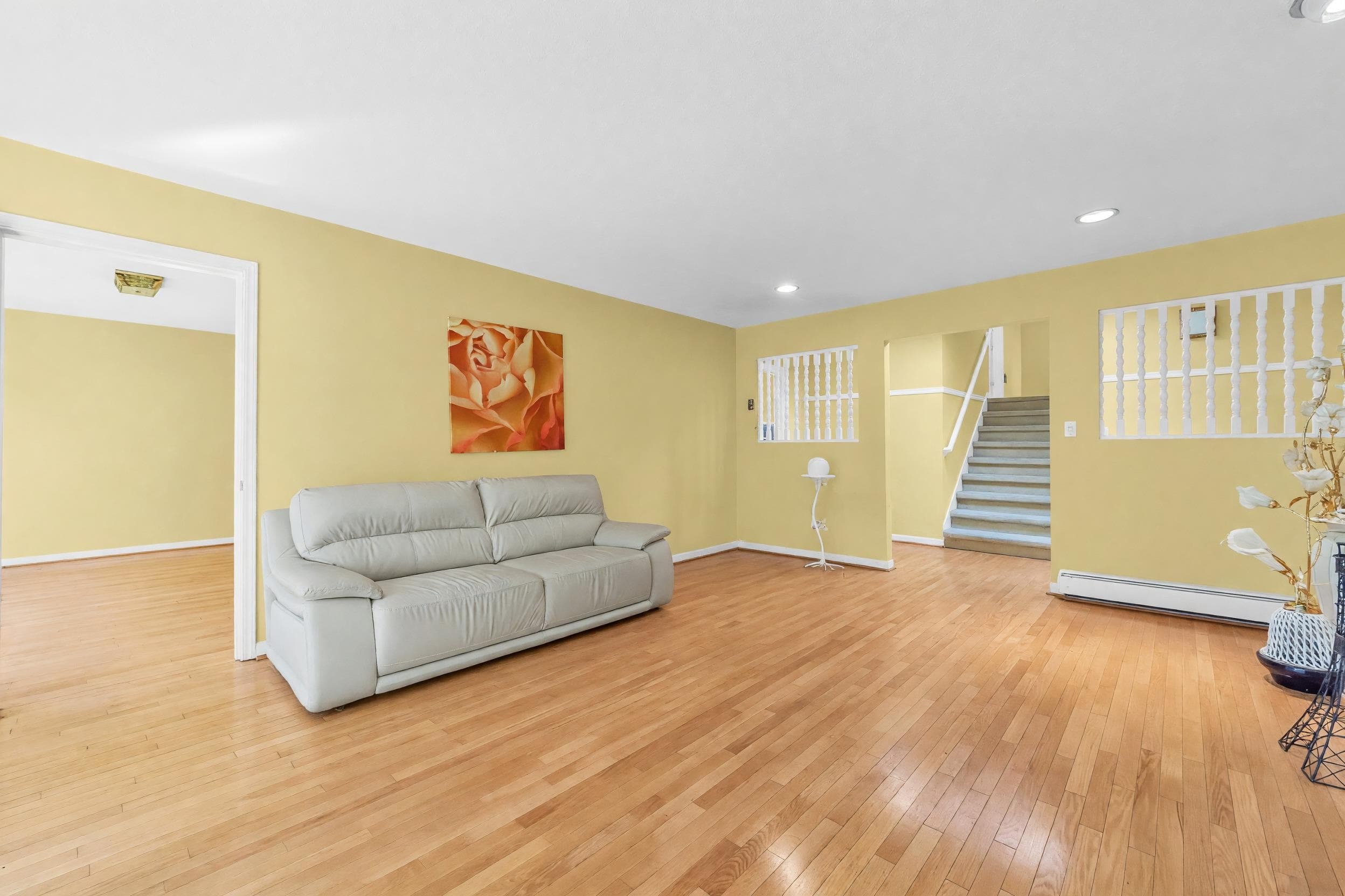 137 W Woodstock Avenue, Vancouver, V5Y 2R7 — photo 5