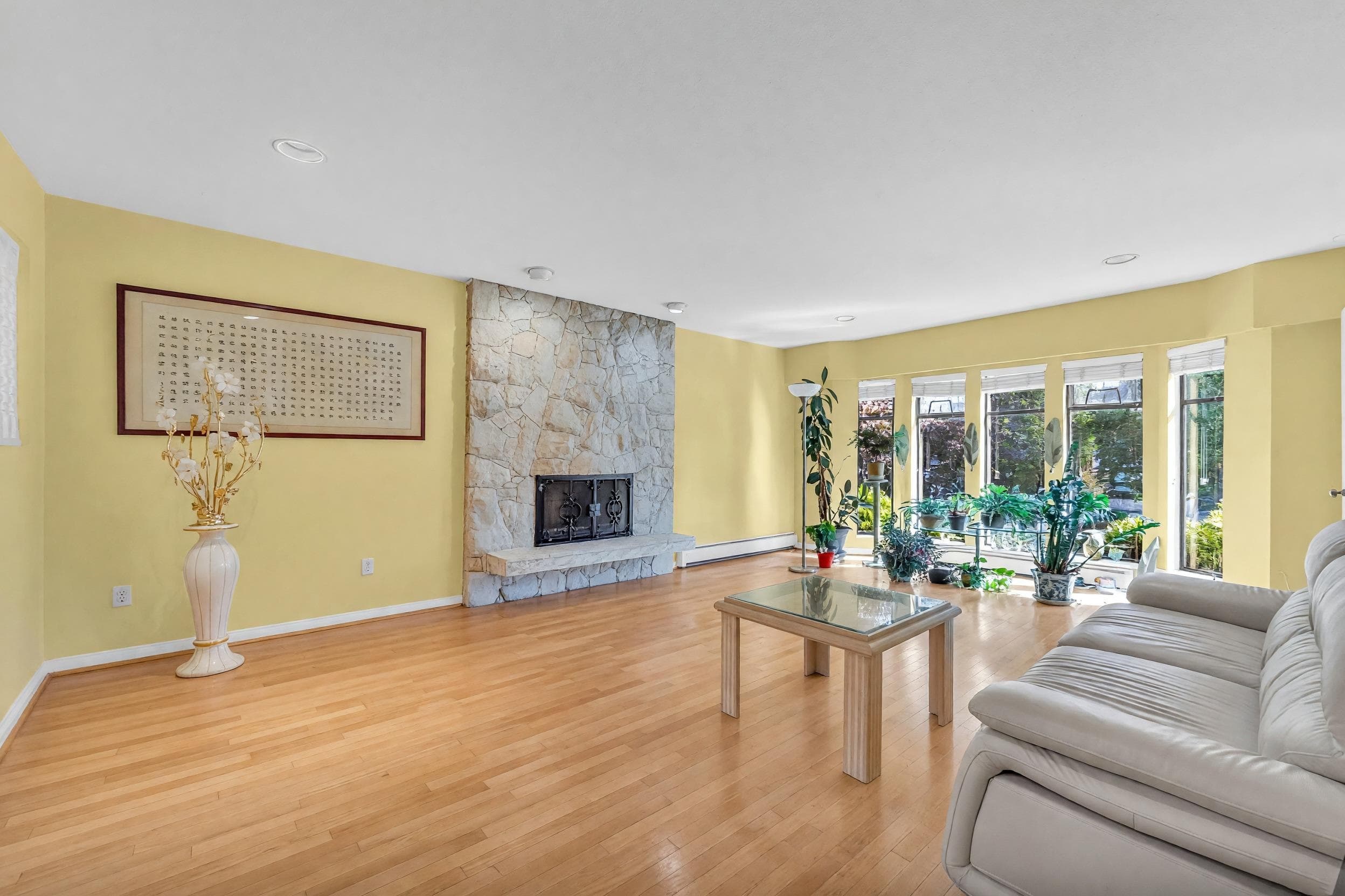 137 W Woodstock Avenue, Vancouver, V5Y 2R7 — photo 4