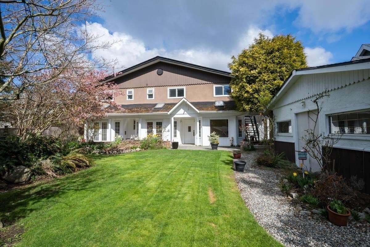 Upper Suite - 5368 1a Avenue, Delta, V4M 1C5 — photo 2