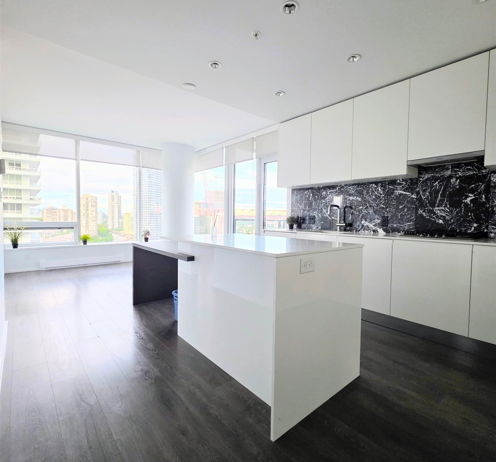 1102 - 1955 SE Alpha Way, Burnaby, V5C 0K6 — photo 2