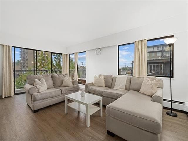301 - 11957 223 Street, Maple Ridge, V2X 5Y4 — photo 2