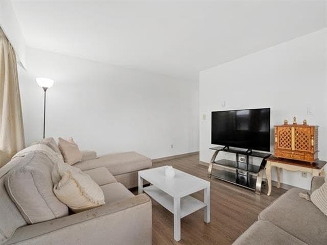 301 - 11957 223 Street, Maple Ridge, V2X 5Y4 — photo 4