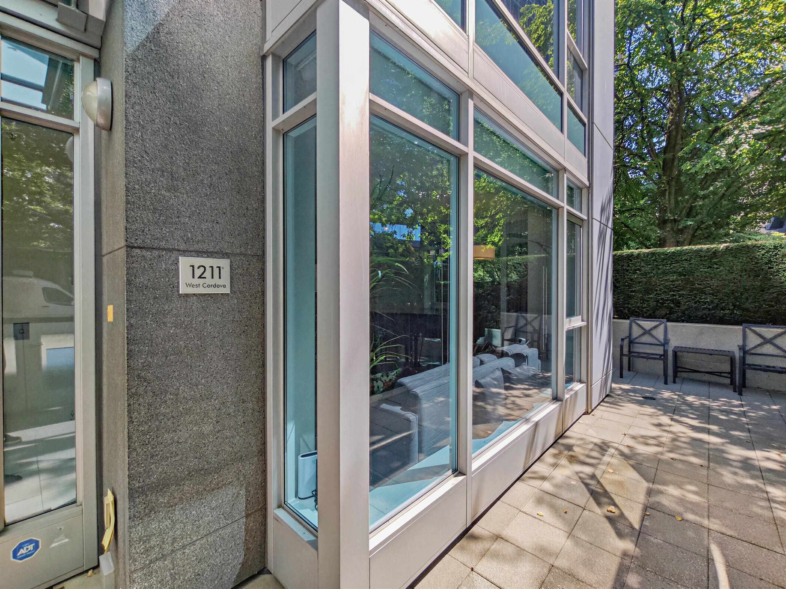 1211 W Cordova Street, Vancouver, V6C 3P9 — photo 2