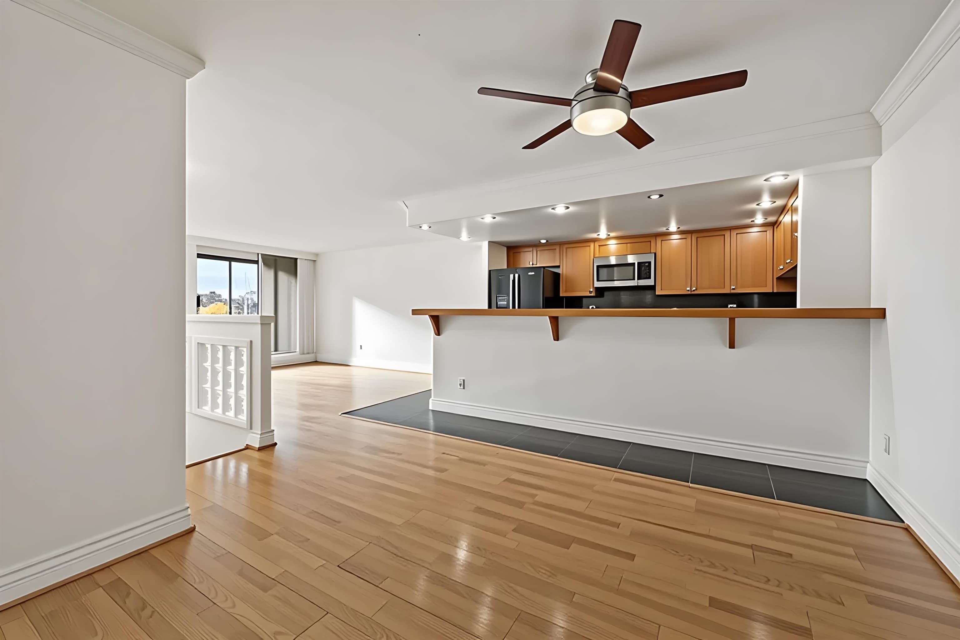 205 - 1600 Howe Street, Vancouver, V6Z 2L9 — photo 4