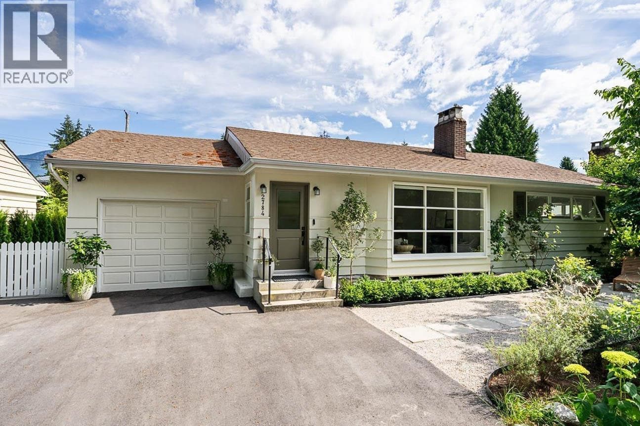 2784 Crescentview Drive, North Vancouver, V7R 2V1 — photo 2