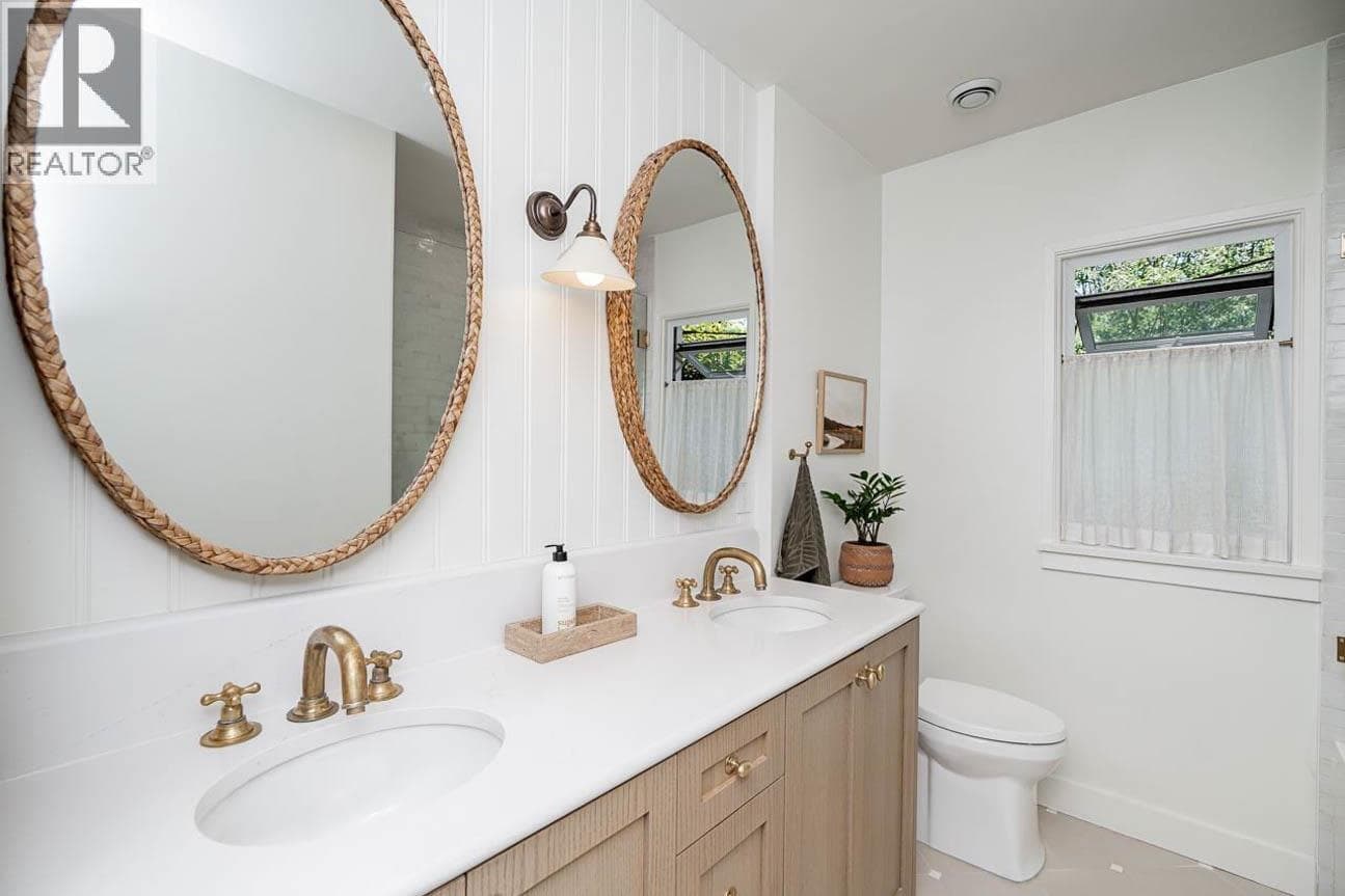 2784 Crescentview Drive, North Vancouver, V7R 2V1 — photo 5