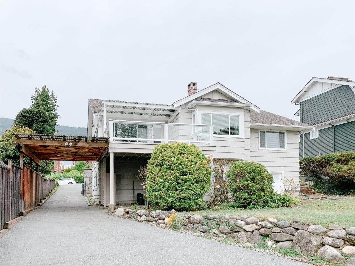 , West Vancouver — photo 2