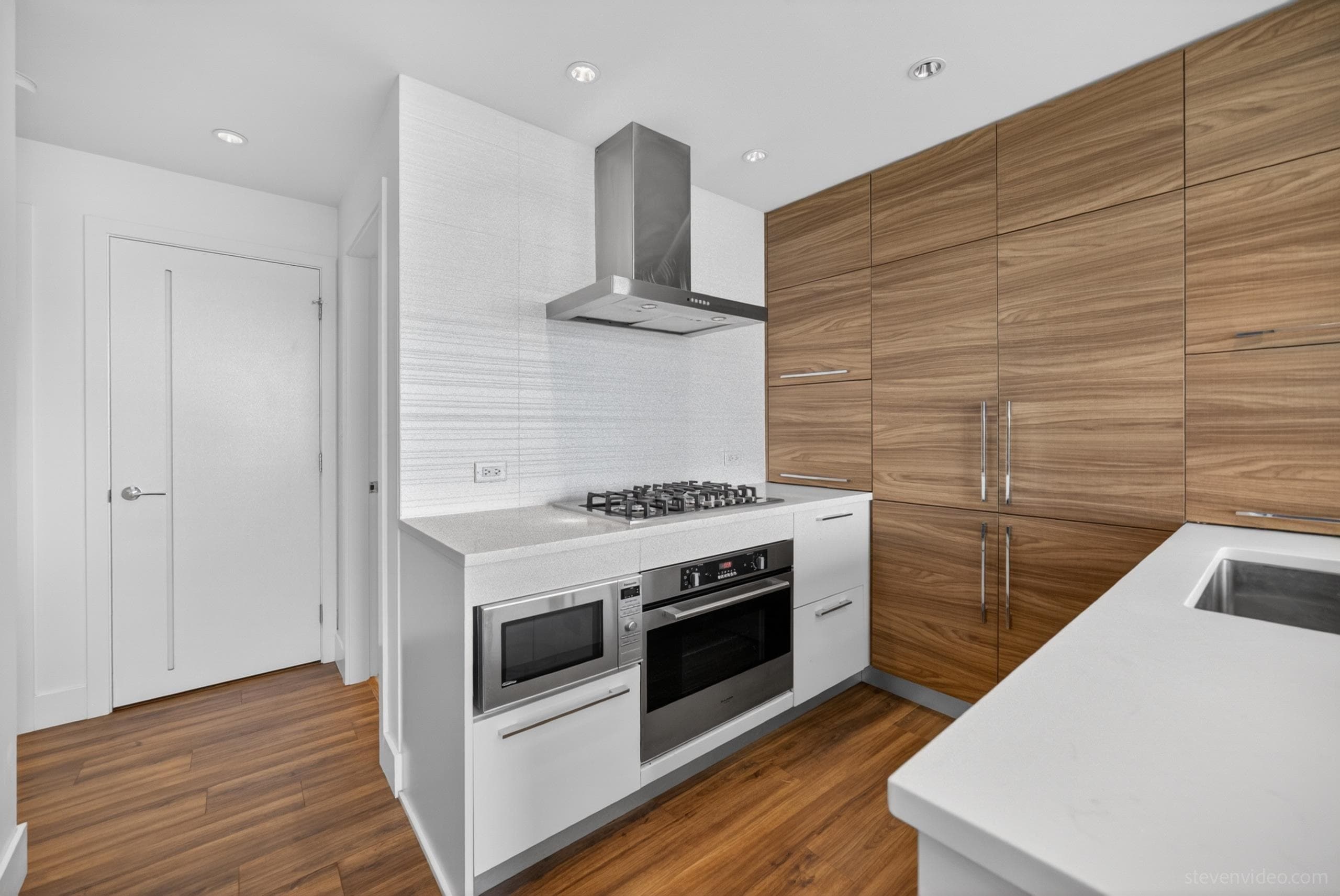 2008 - 7303 Noble Lane, Burnaby, V3N 0H2 — photo 3