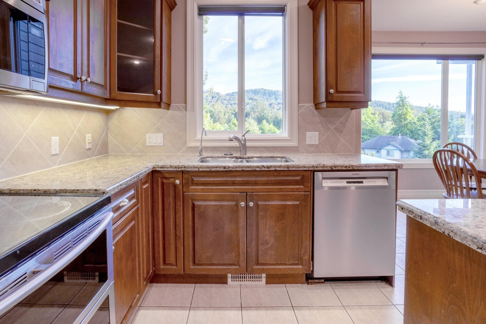 36456 E Auguston Parkway, Abbotsford, V3G 3C6 — photo 4