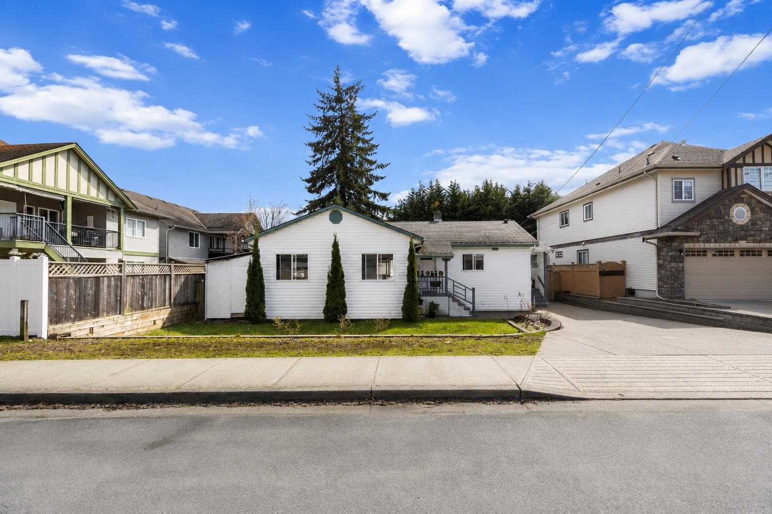 32622 Egglestone Avenue, Mission, V4S 1A2 — photo 1