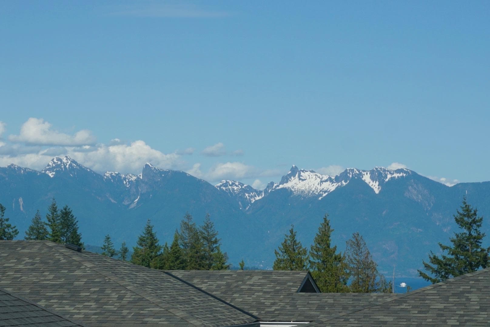 3 - 728 Gibsons Way, Gibsons, V0N 1V9 — photo 1