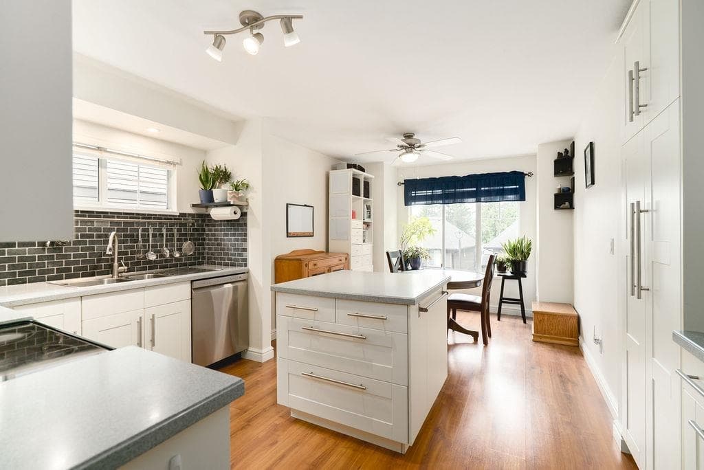 22 - 795 Noons Creek Drive, Port Moody, V3H 4V4 — photo 3