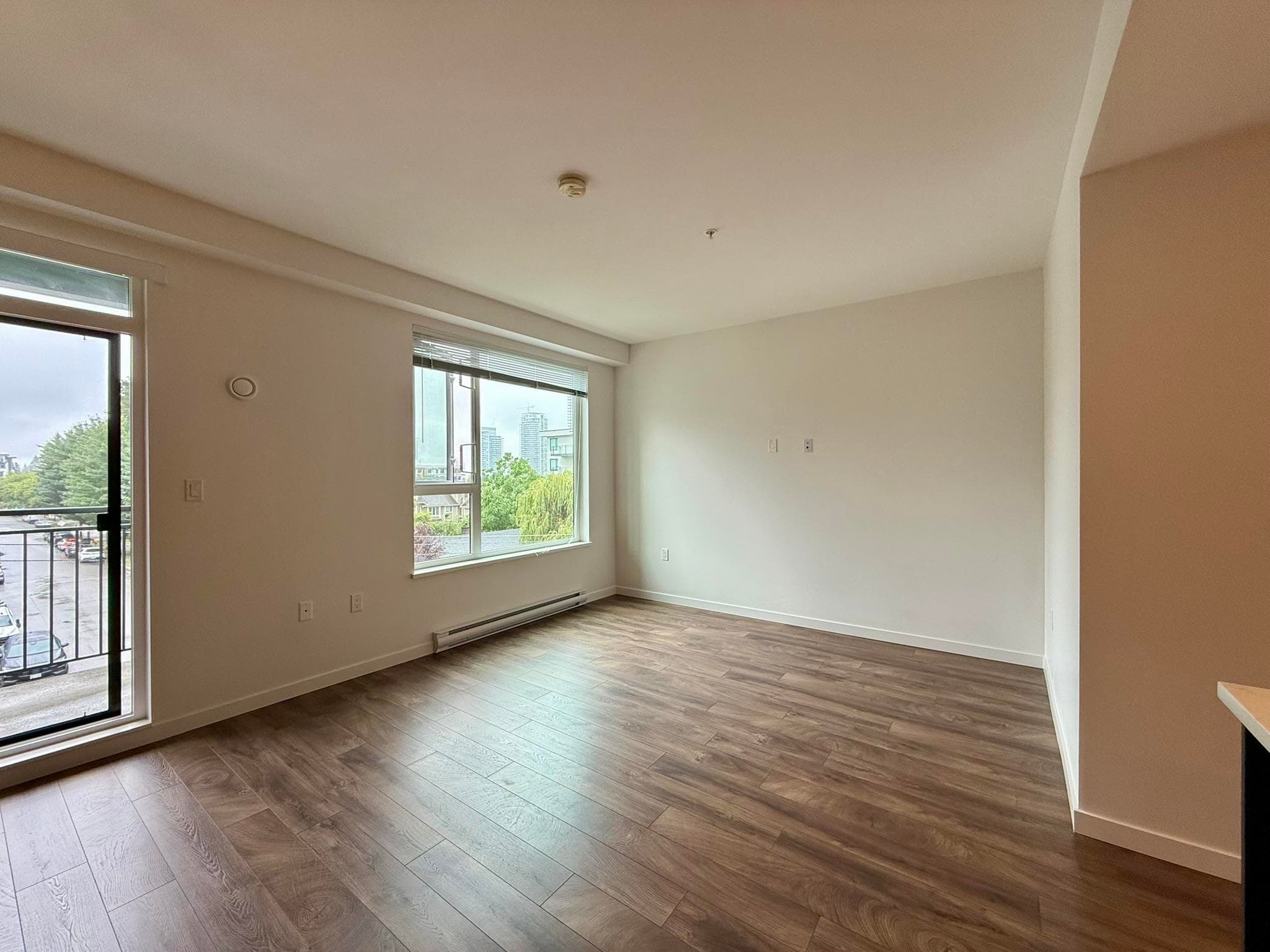 312 - 621 Regan Avenue, Coquitlam, V3J 0K1 — photo 2