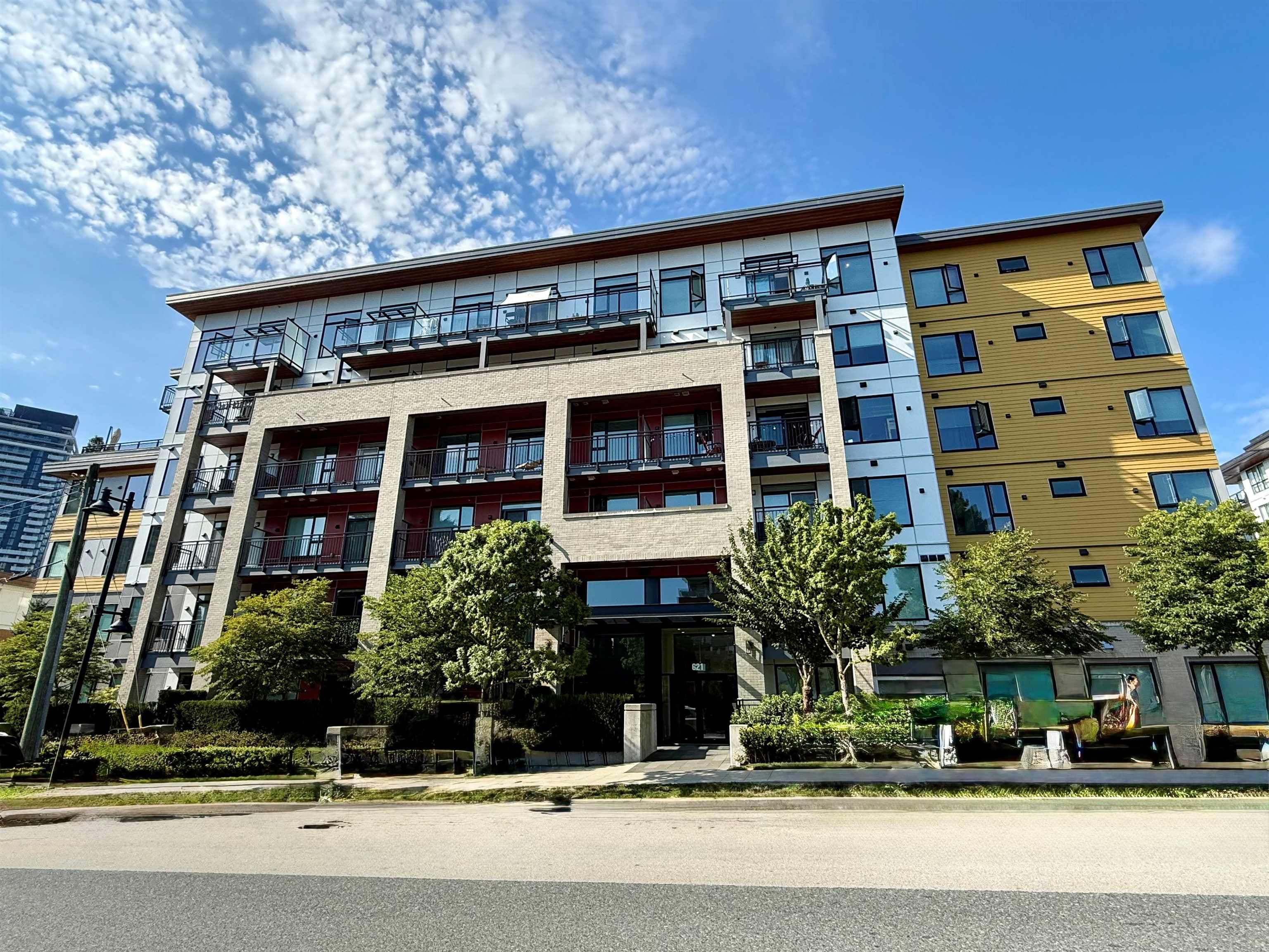 312 - 621 Regan Avenue, Coquitlam, V3J 0K1 — photo 1
