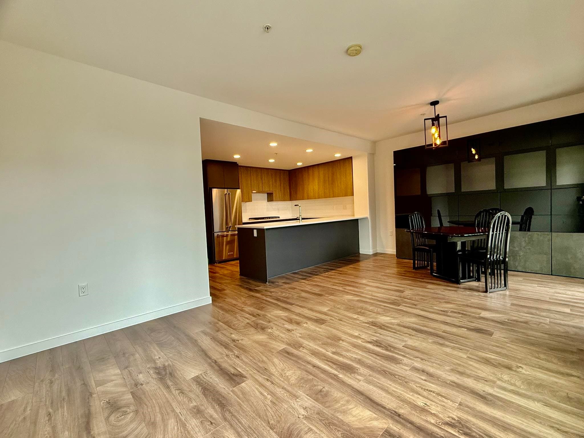 312 - 621 Regan Avenue, Coquitlam, V3J 0K1 — photo 4