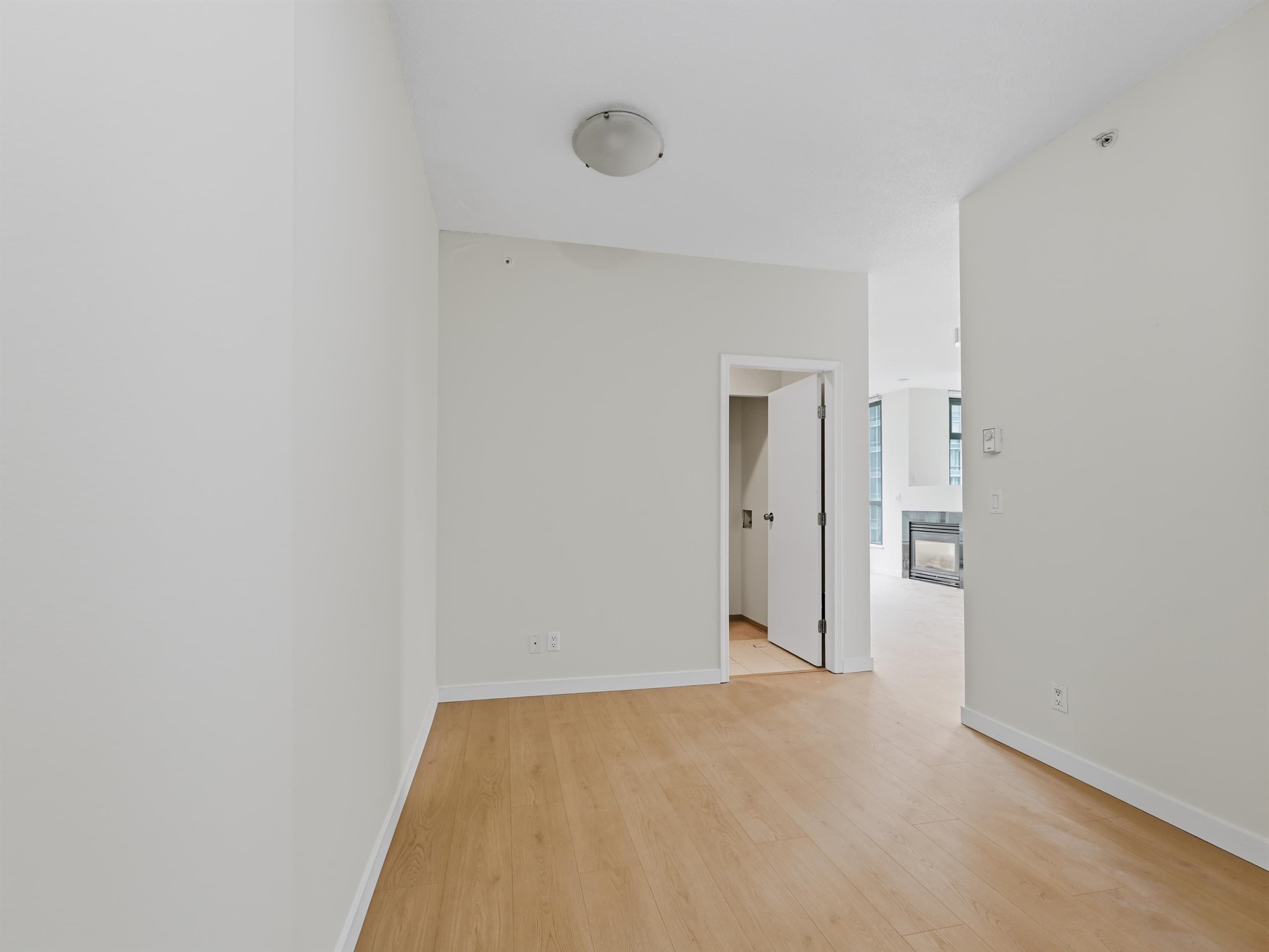 2304 - 1239 W Georgia Street, Vancouver, V6E 4R8 — photo 4