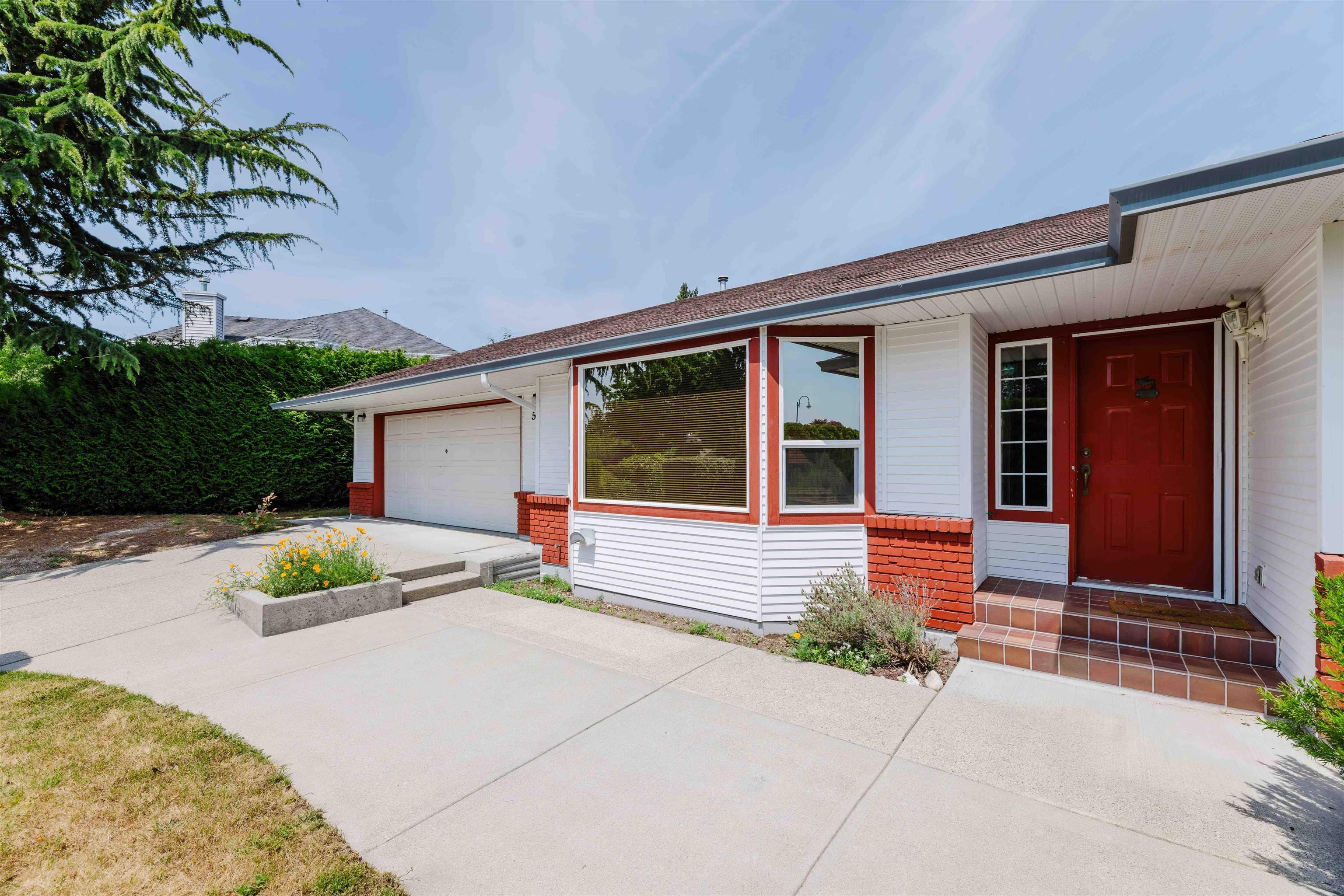 5078 Bay Road, Sechelt, V7Z 0E9 — photo 2