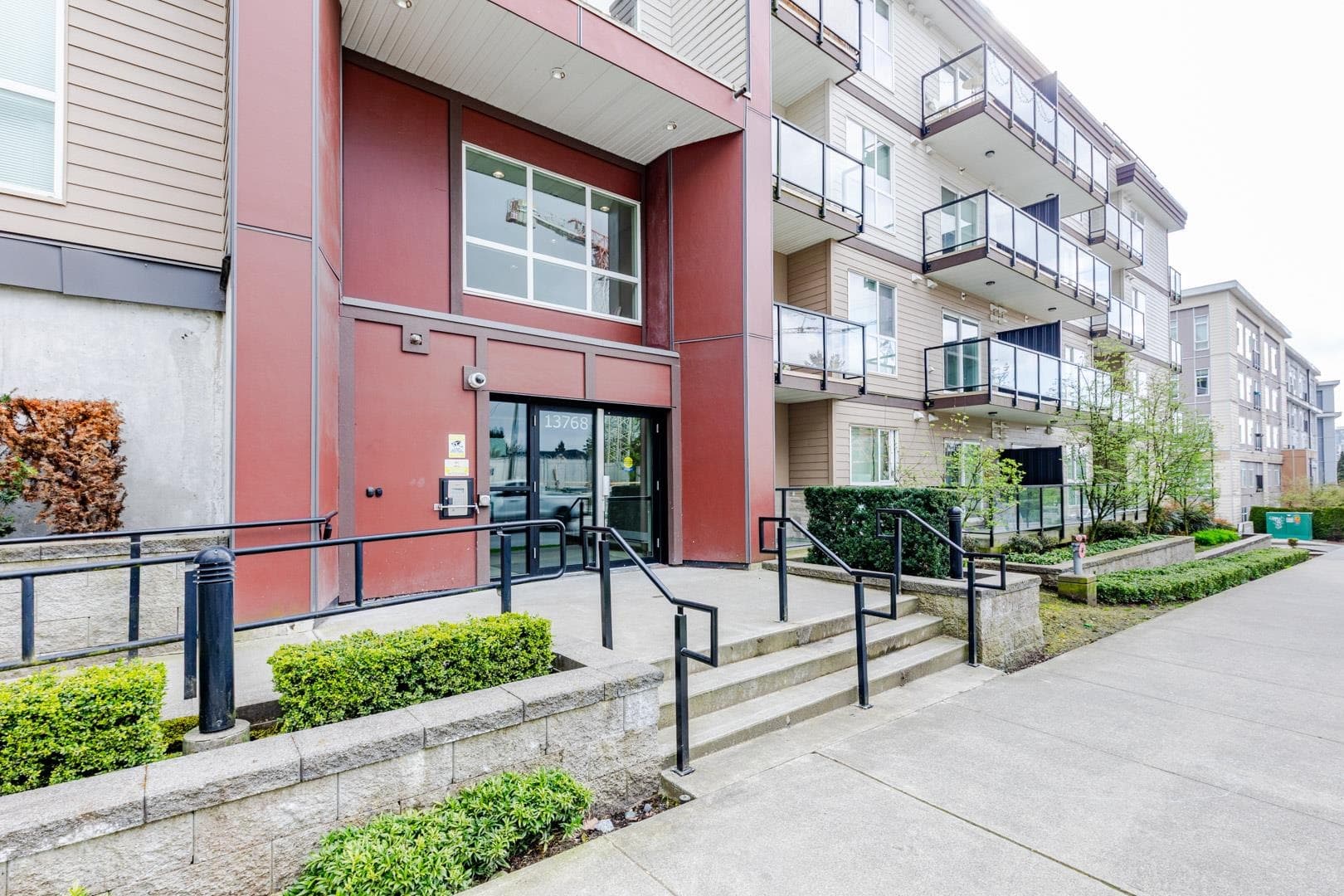 323 - 13768 108 Avenue, Surrey, V3T 0L9 — photo 4