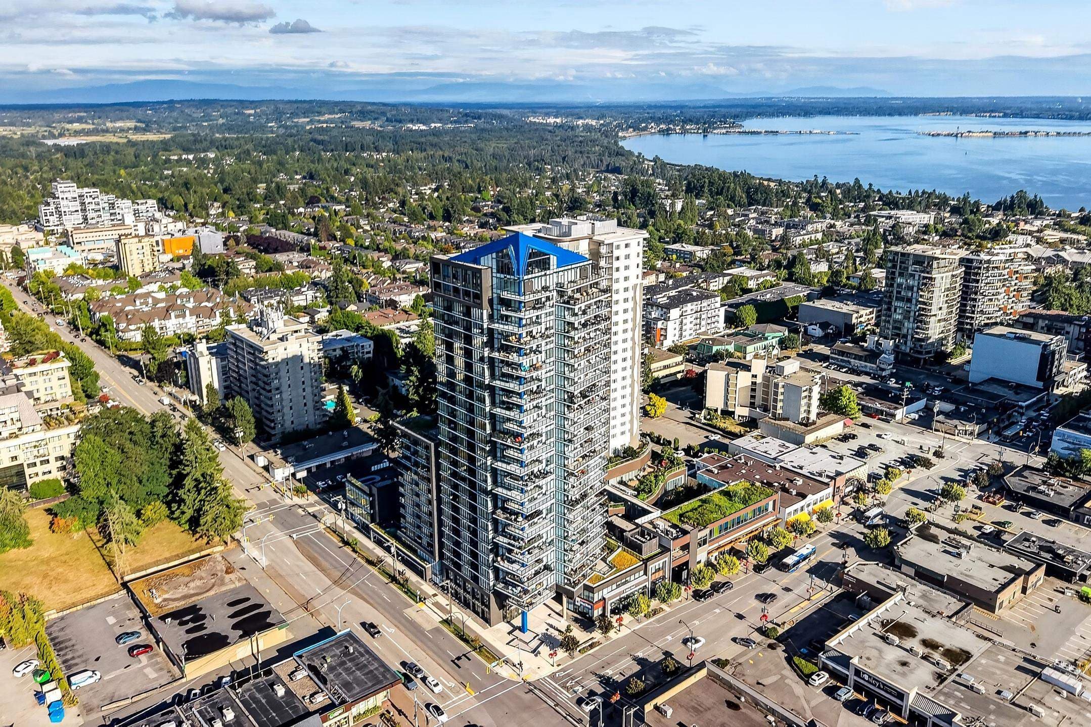 2404 - 1588 Johnston Road, White Rock, V4B 0C5 — photo 4