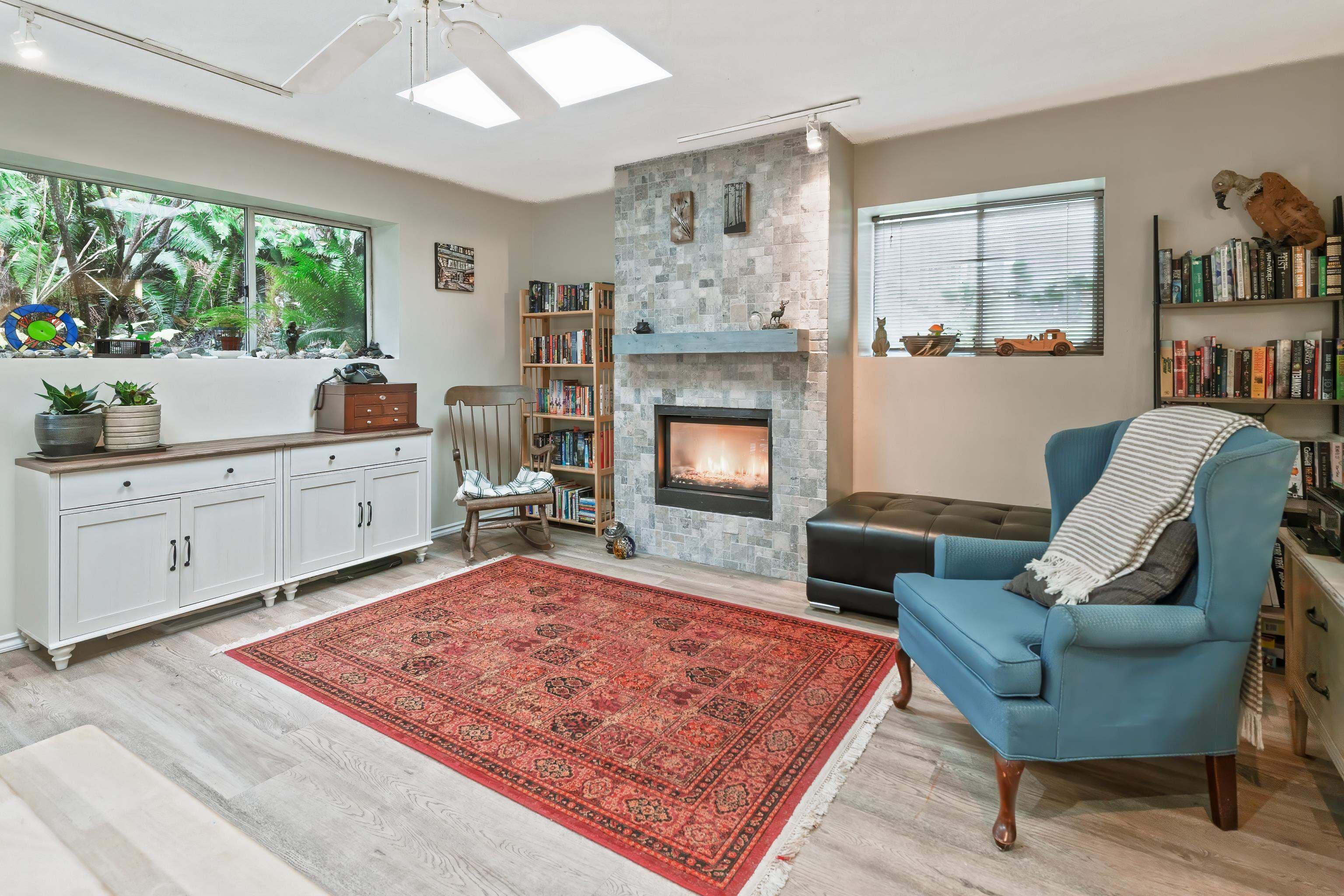 2133 Hope Street, Port Moody, V3H 2H9 — photo 1