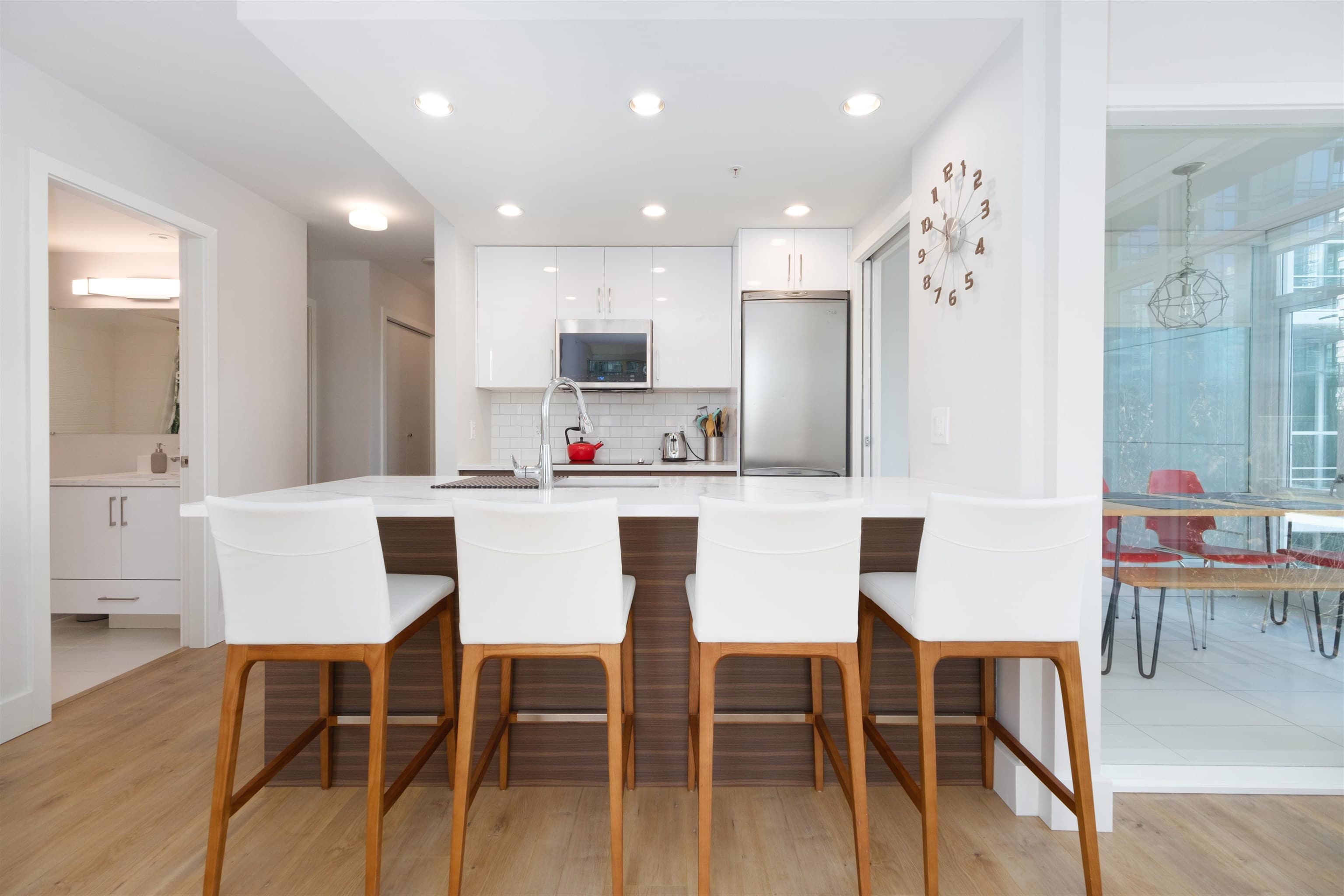 501 - 161 W Georgia Street, Vancouver, V6B 0K9 — photo 3