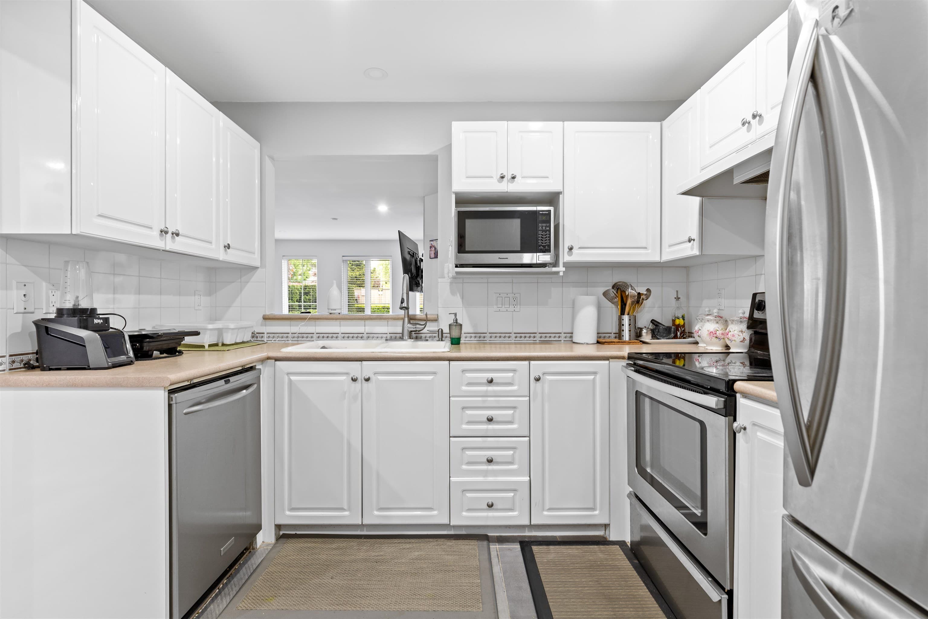 105 - 12125 75a Avenue, Surrey, V3W 1B9 — photo 2