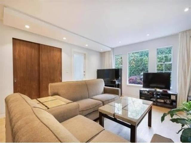 Ground Floor - 4533 W 16th Ave, Vancouver, V6R 3E8 — photo 2