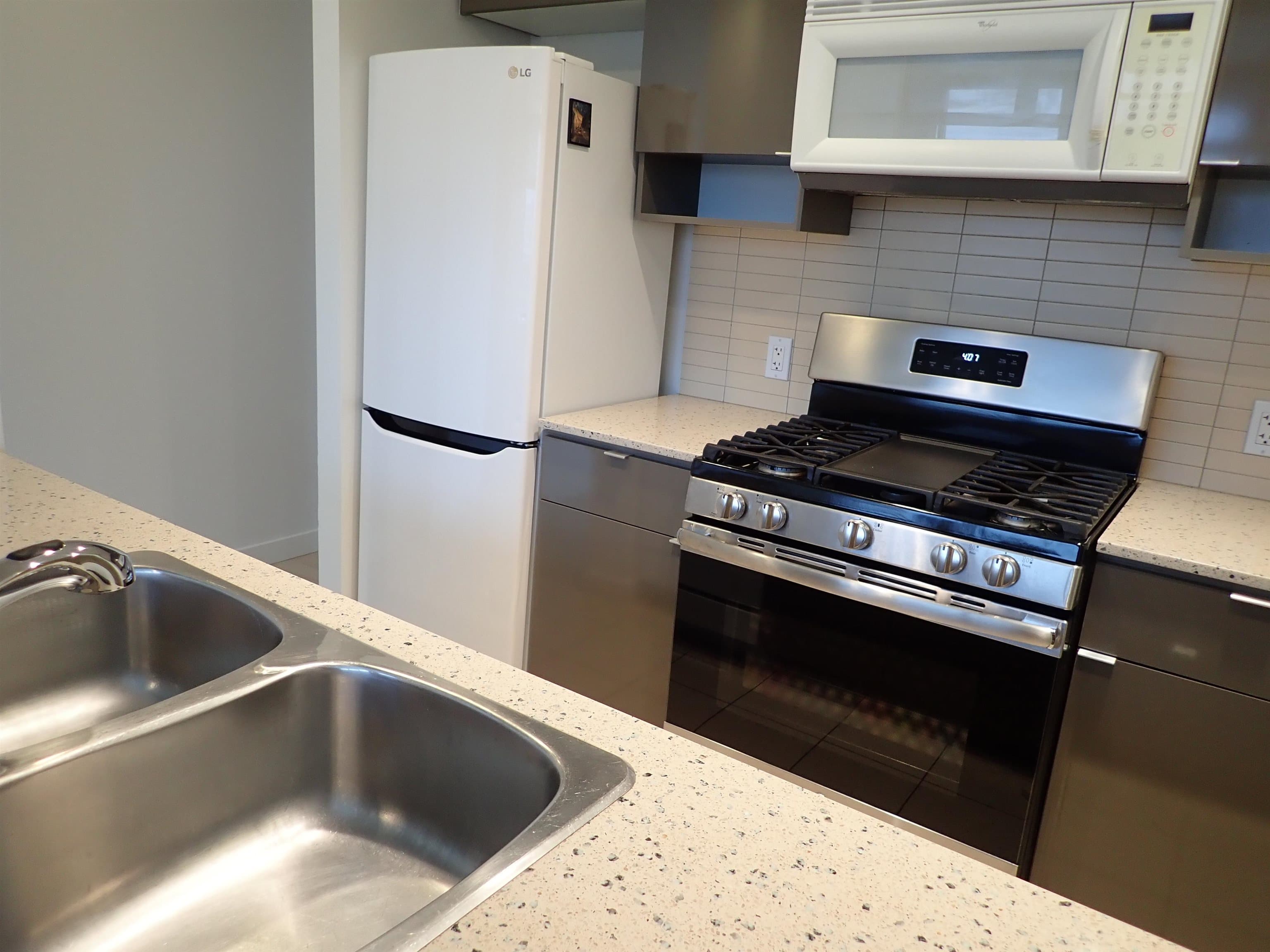 2205 - 928 Beatty Street, Vancouver, V6Z 3G6 — photo 3