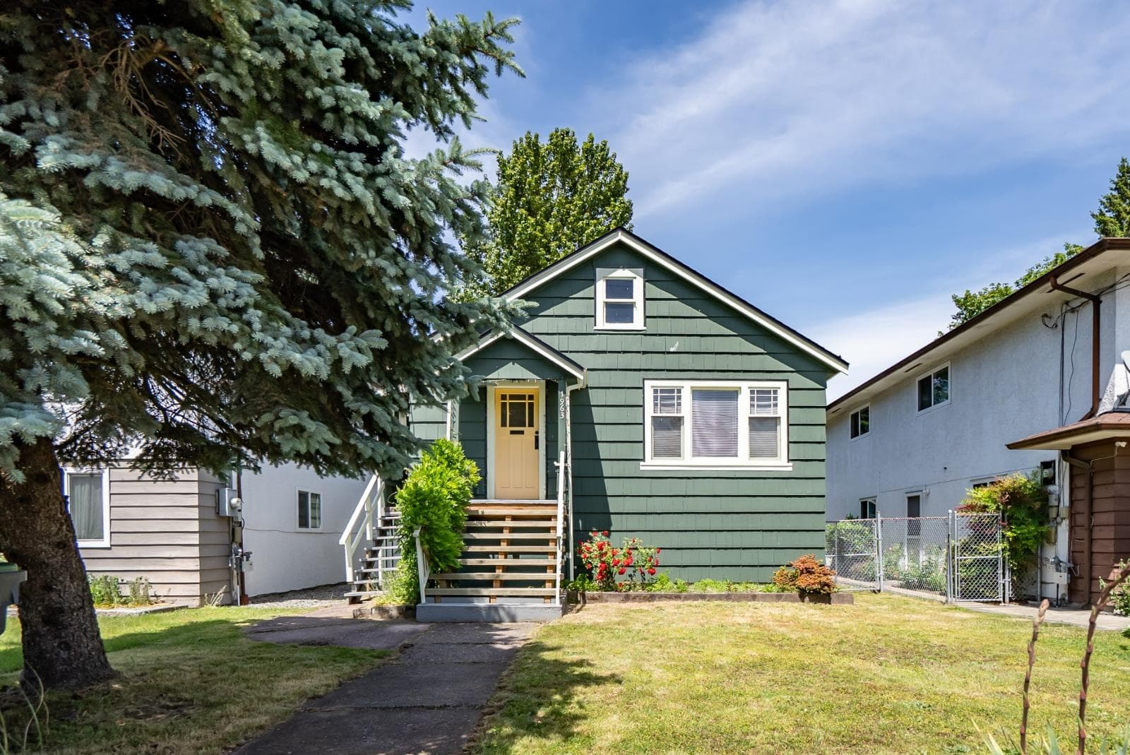 1963 Fraser Avenue, Port Coquitlam, V3B 1N4 — photo 1