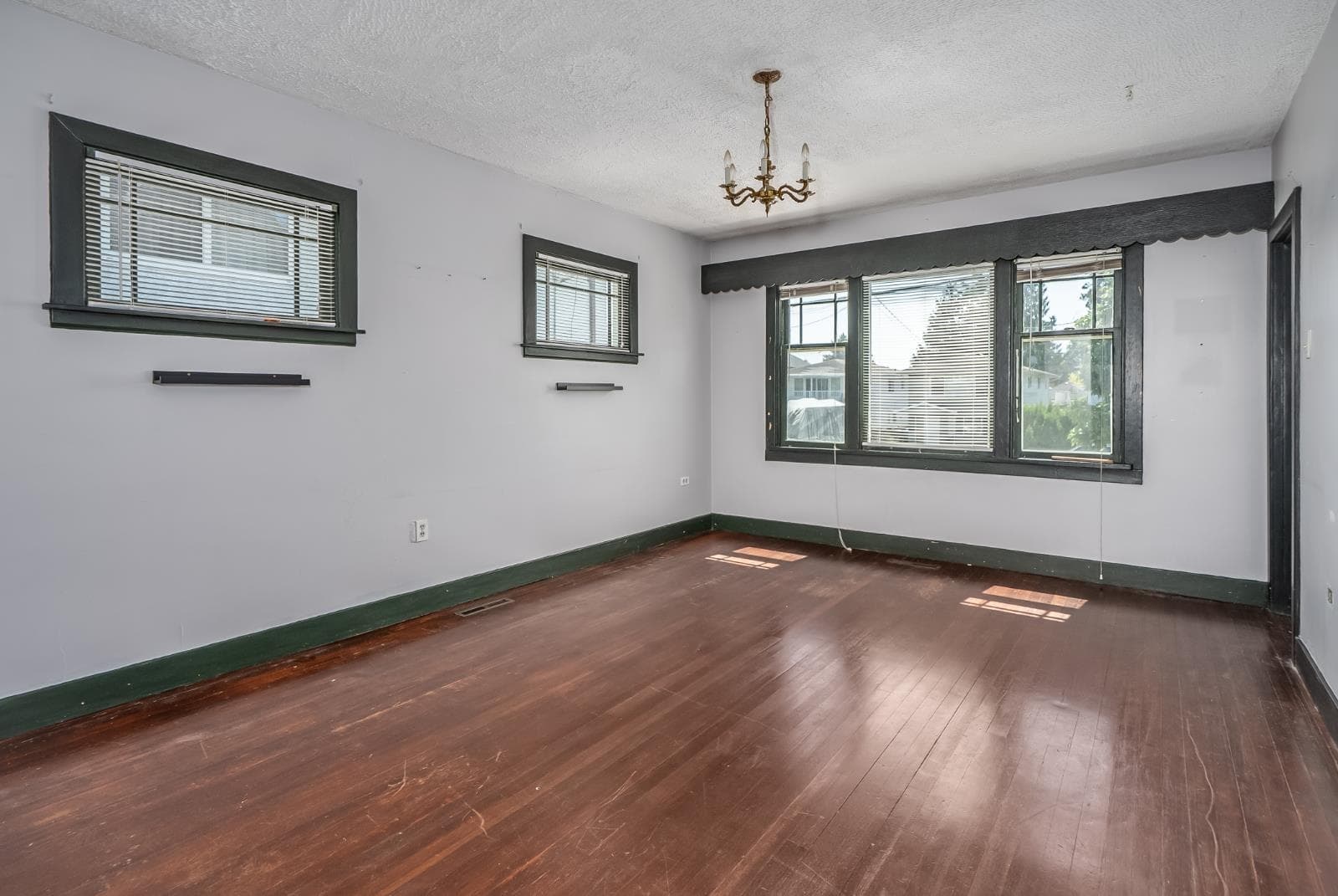 1963 Fraser Avenue, Port Coquitlam, V3B 1N4 — photo 4