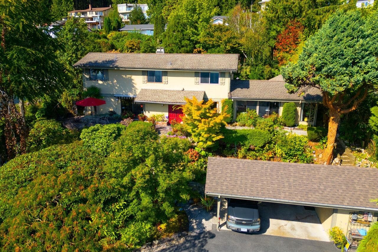 560 Craigmohr Drive, West Vancouver