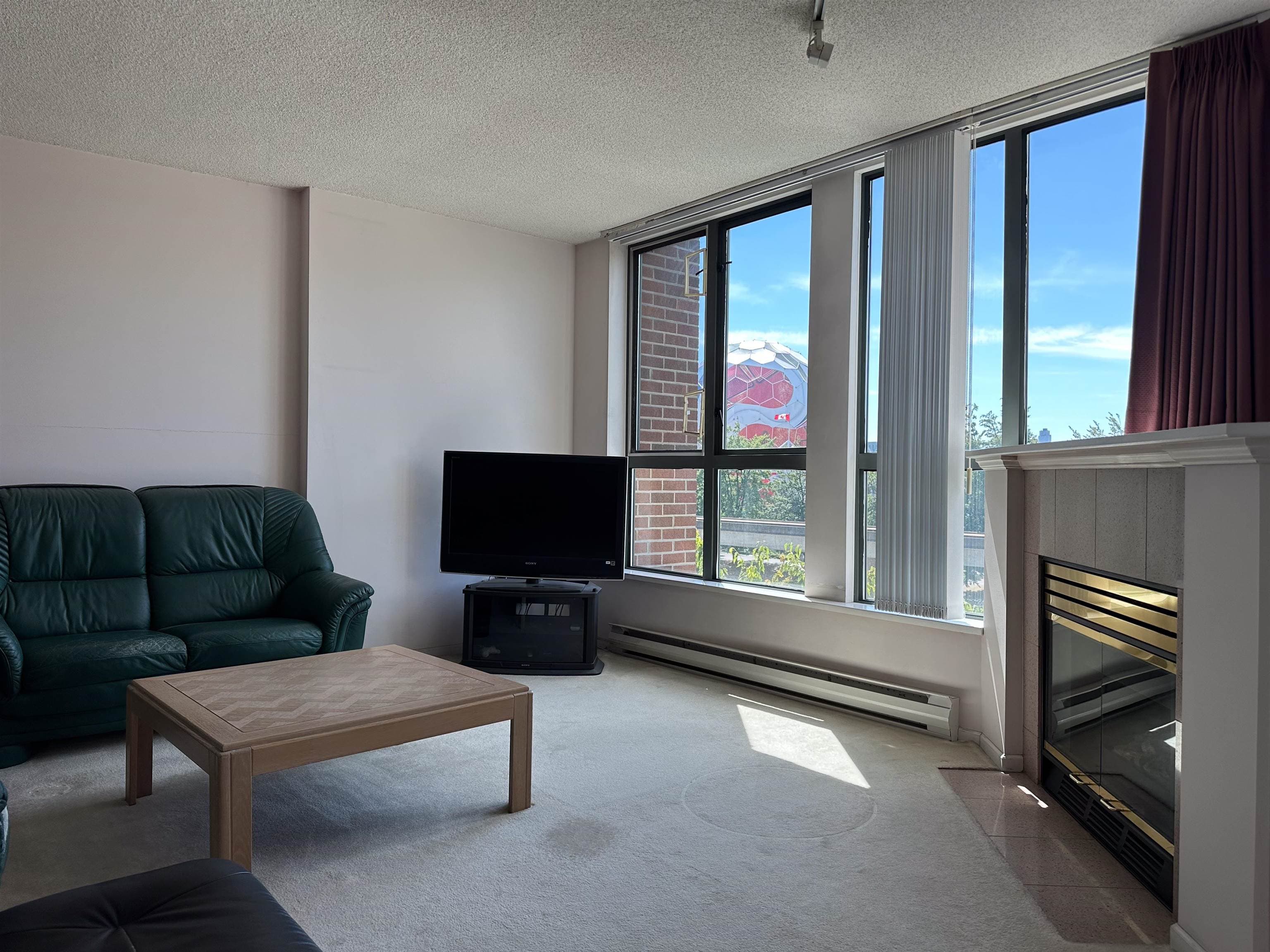307 - 1128 Quebec Street, Vancouver, V6A 4E1 — photo 2