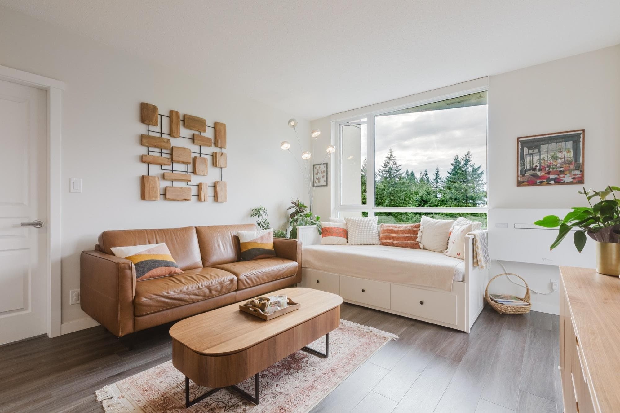 1305 - 3096 Windsor Gate, Coquitlam, V3B 0P4 — photo 3