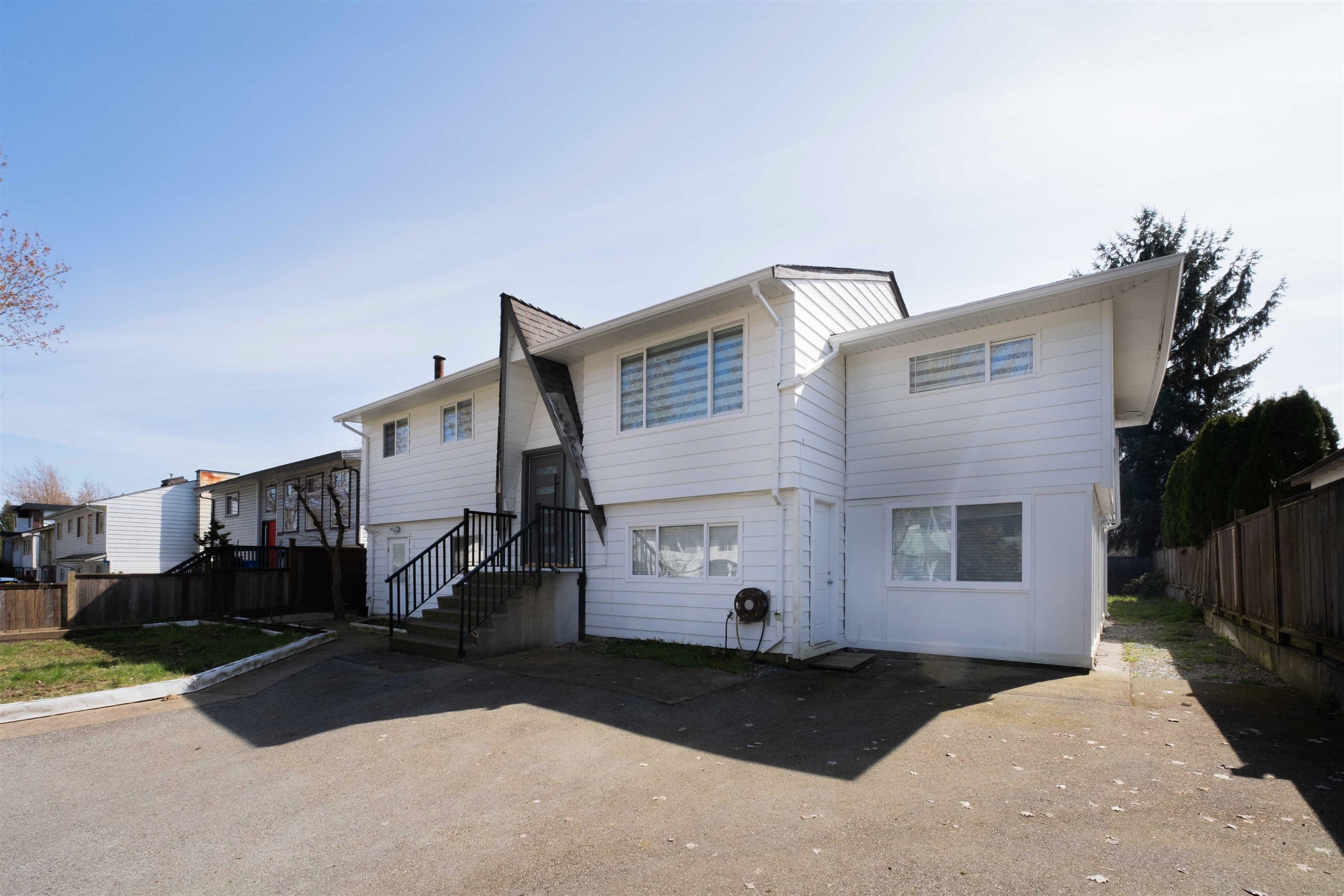 17396 62a Avenue, Surrey, V3S 5J1 — photo 2