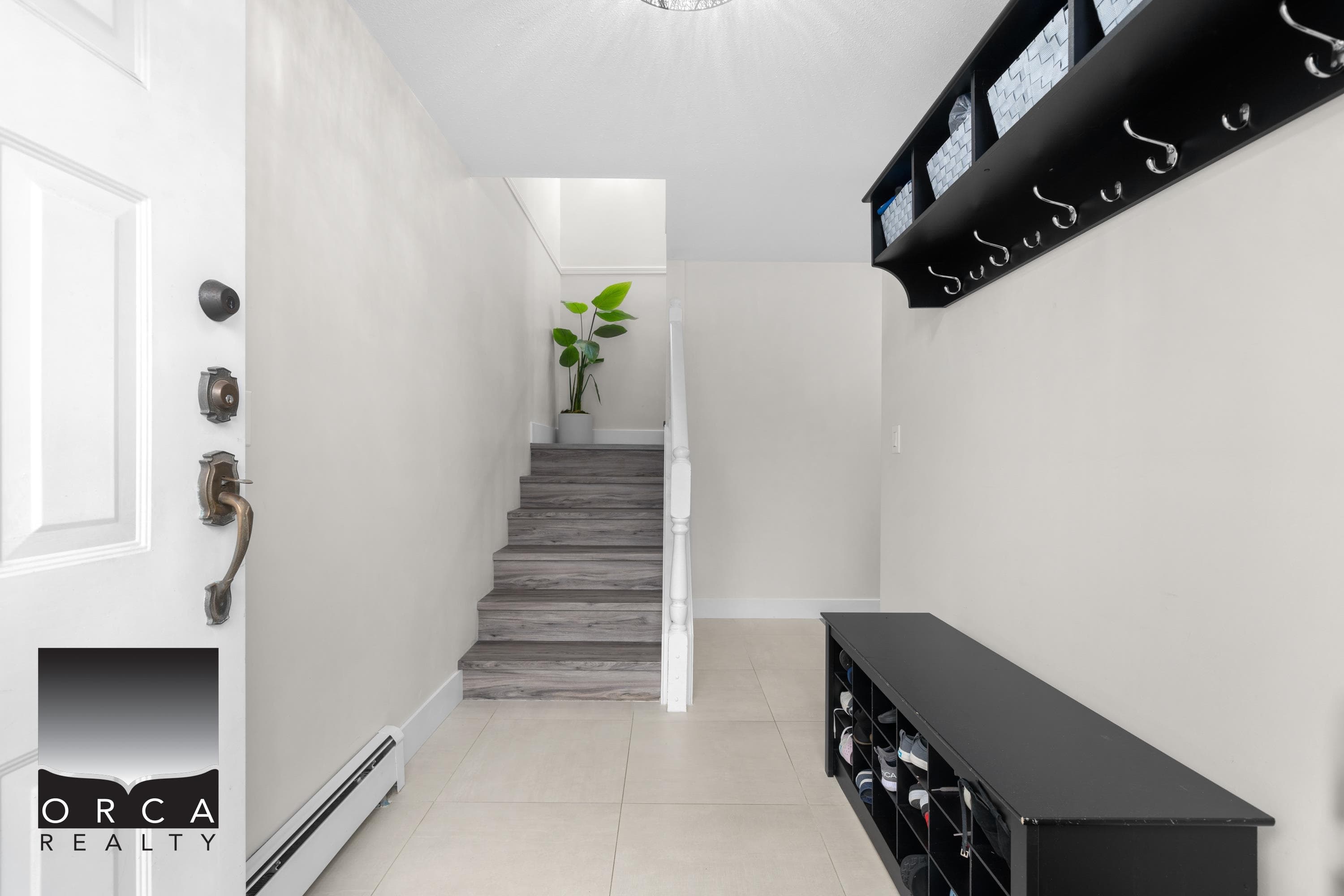 1403 Frederick Road, North Vancouver, V7K 1J6 — photo 2