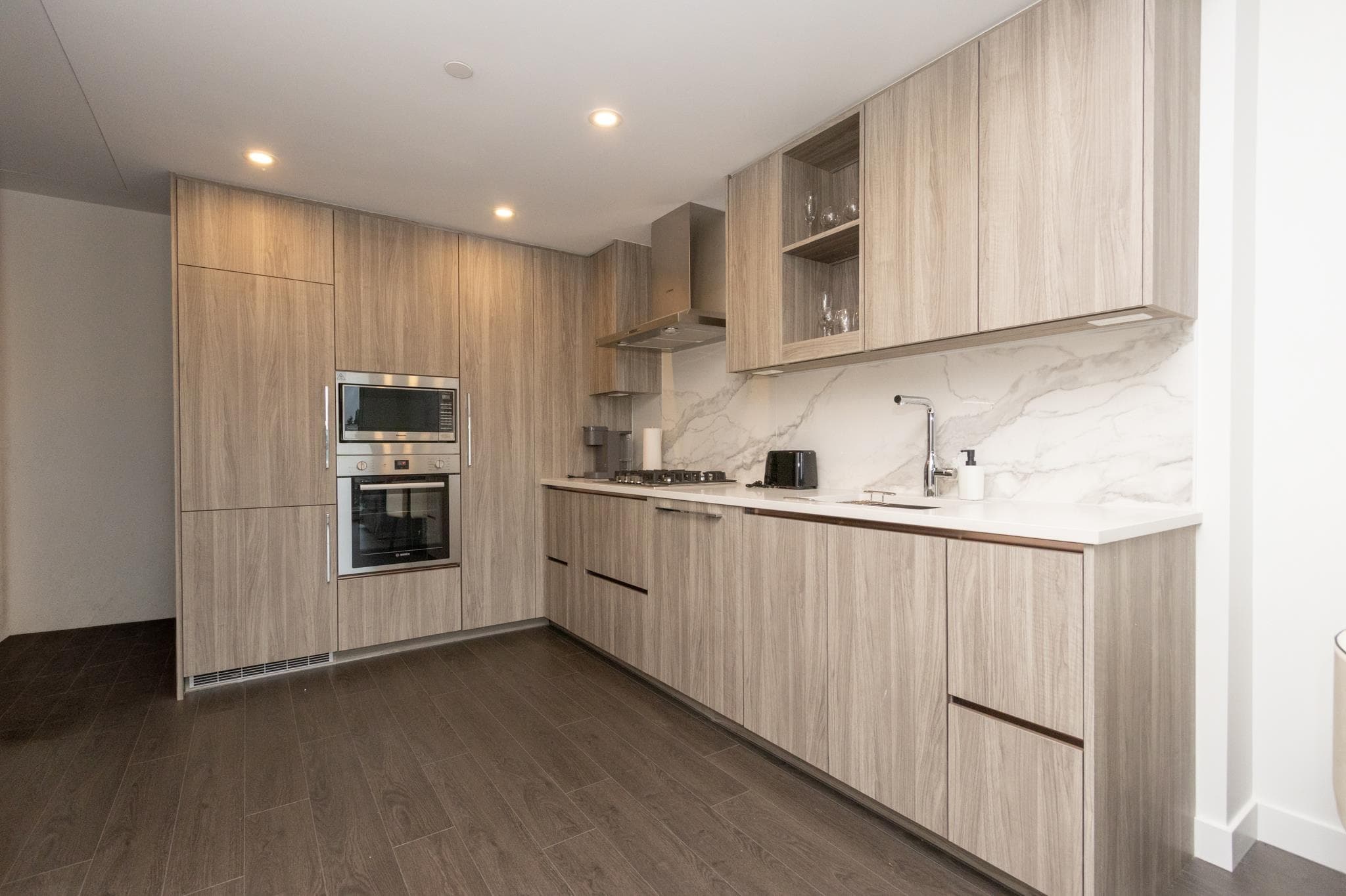 1103 - 13778 100 Avenue, Surrey, V3T 0V3 — photo 3
